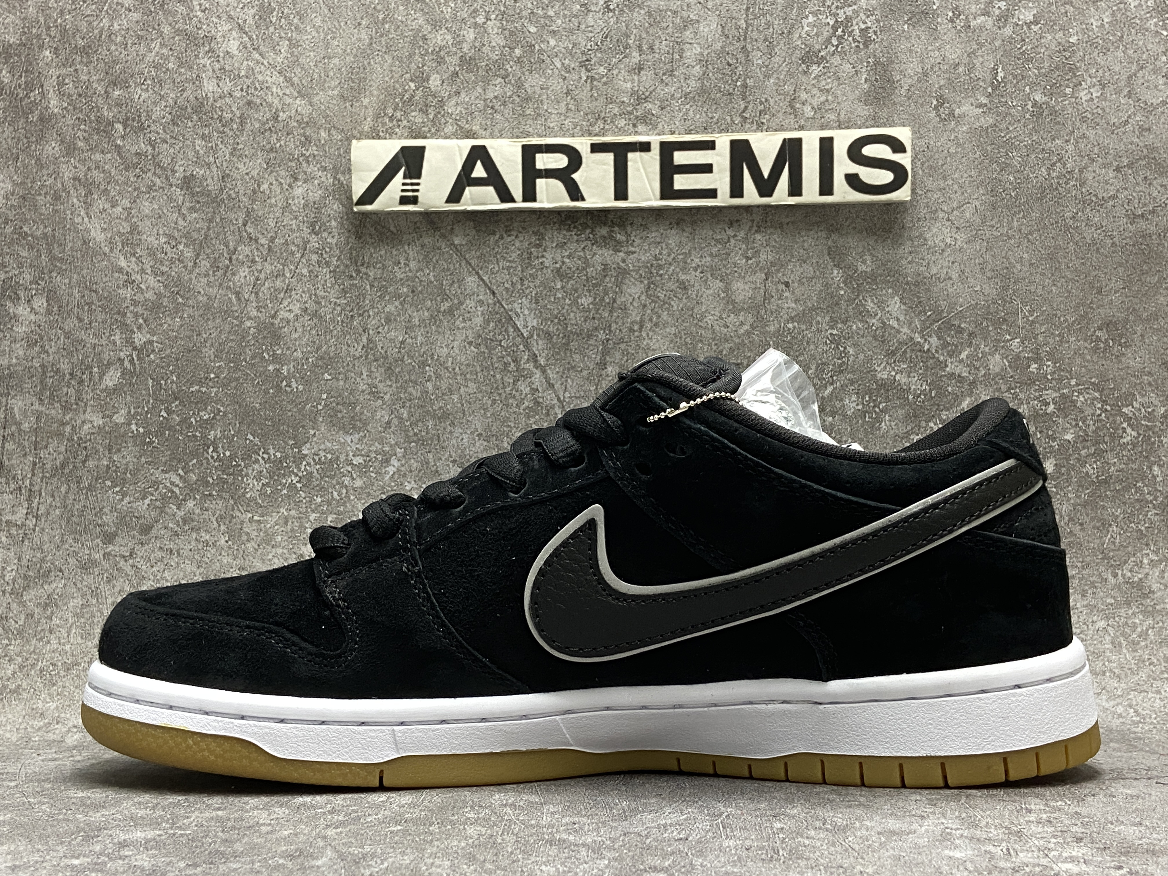 Nike SB Dunk Low Quartersnacks