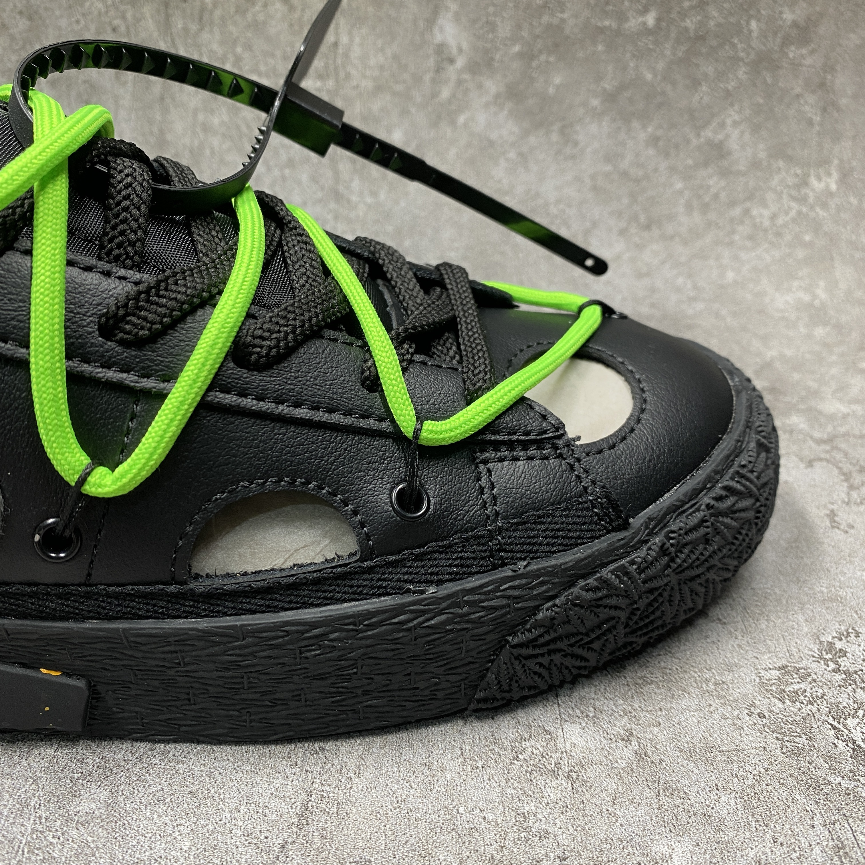 Off-White x Nike Blazer Low