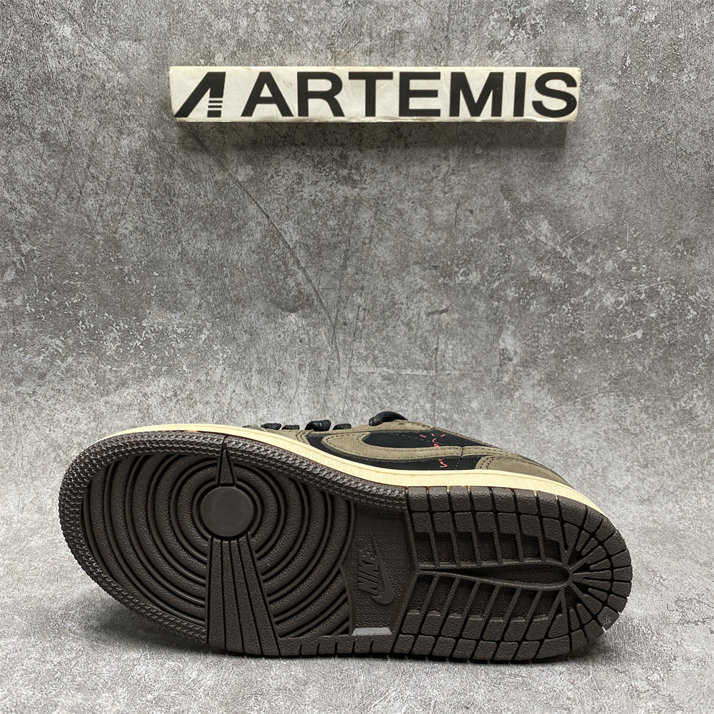 NIKE TRAVIS SCOTT X AIR JORDAN 1 LOW