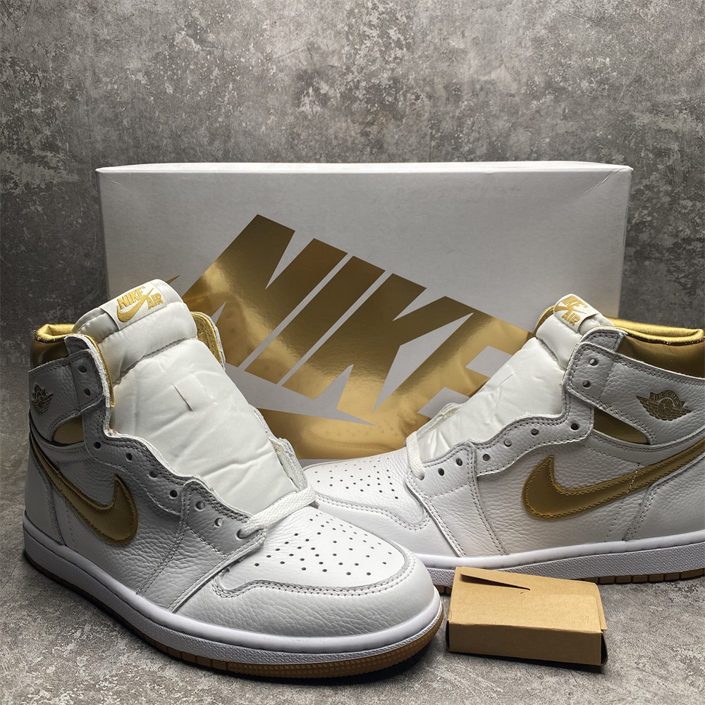 WMNS AIR JORDAN 1 RETRO HIGH OG