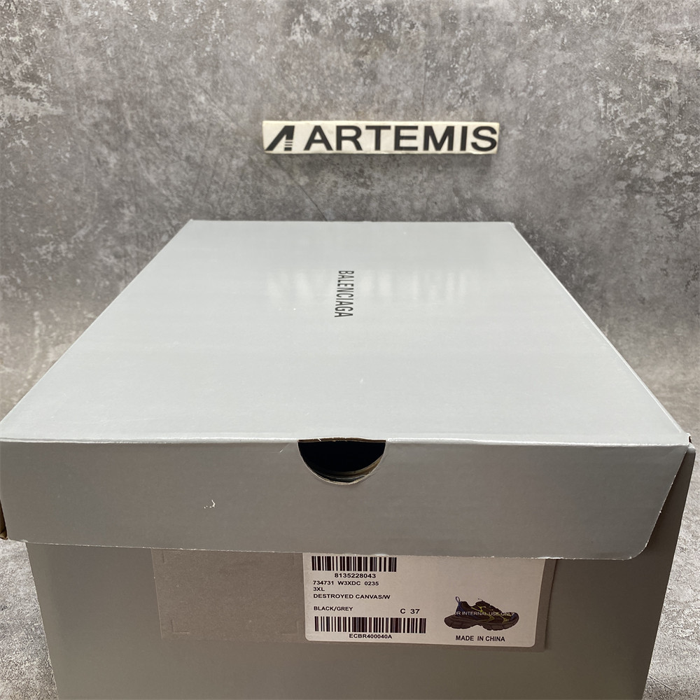 UA Balenciga 3XL Sneaker