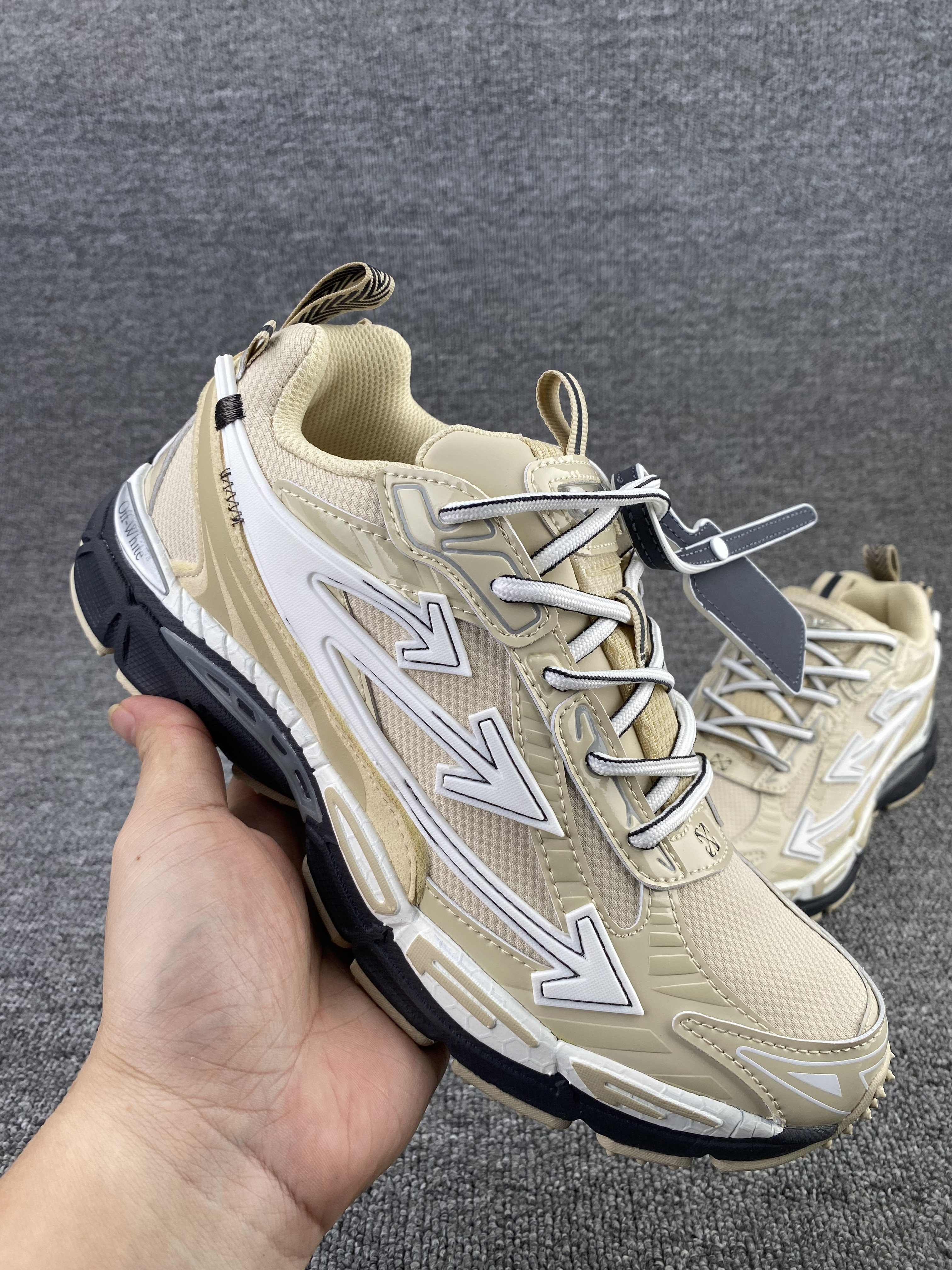 UA Off-White "BE RIGHT BACK"