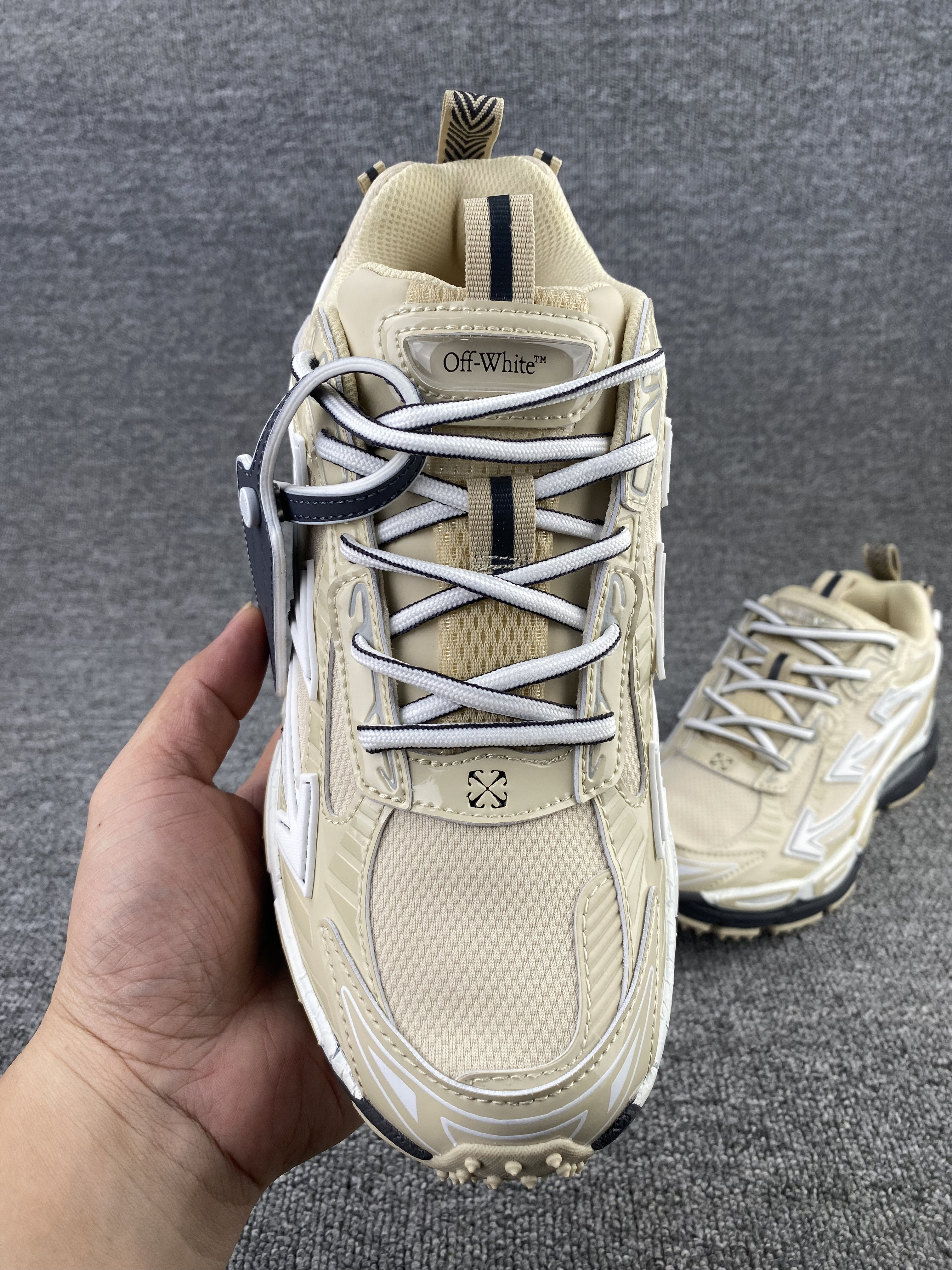 UA Off-White "BE RIGHT BACK"