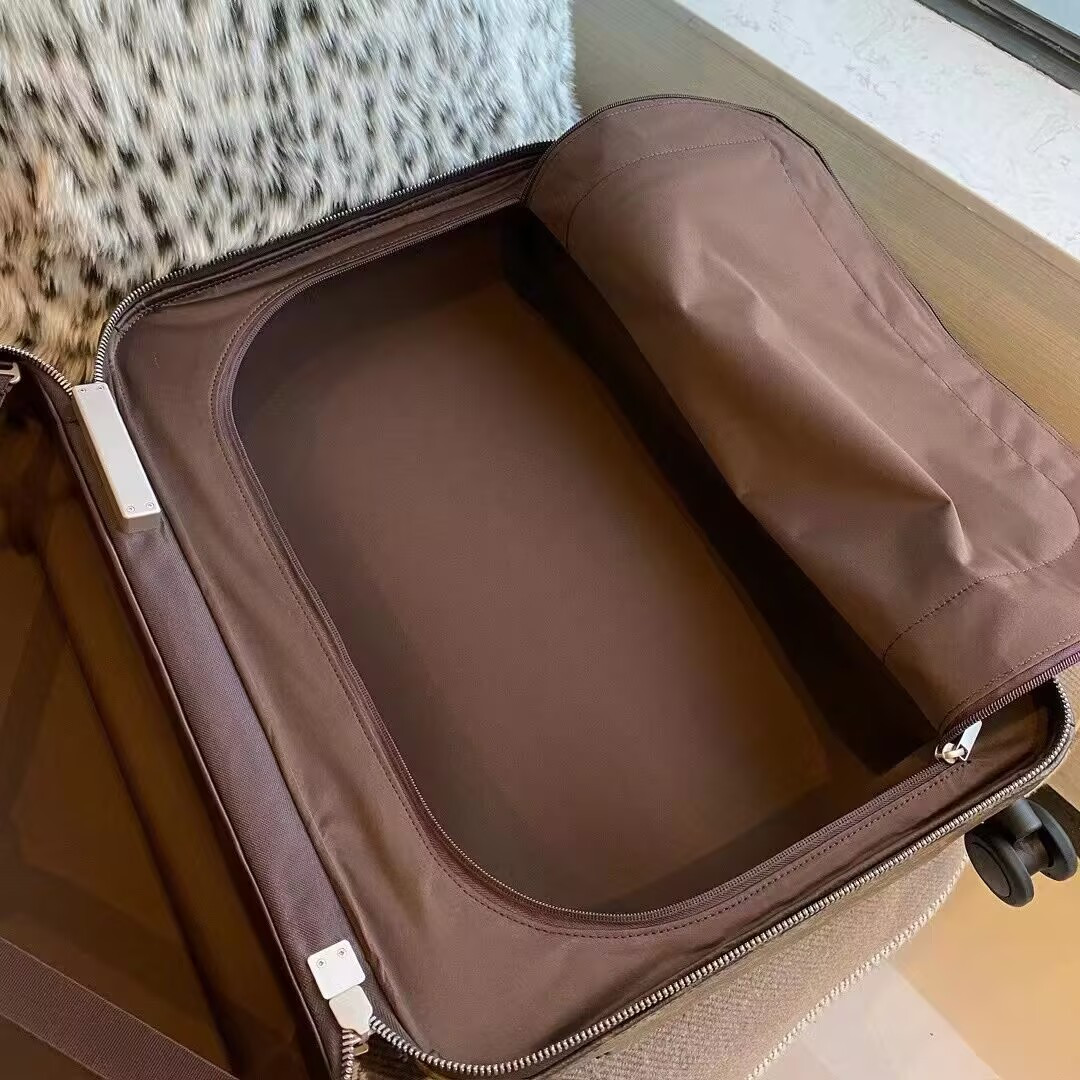 LV Horizon 50 M13768 36x50x19cm