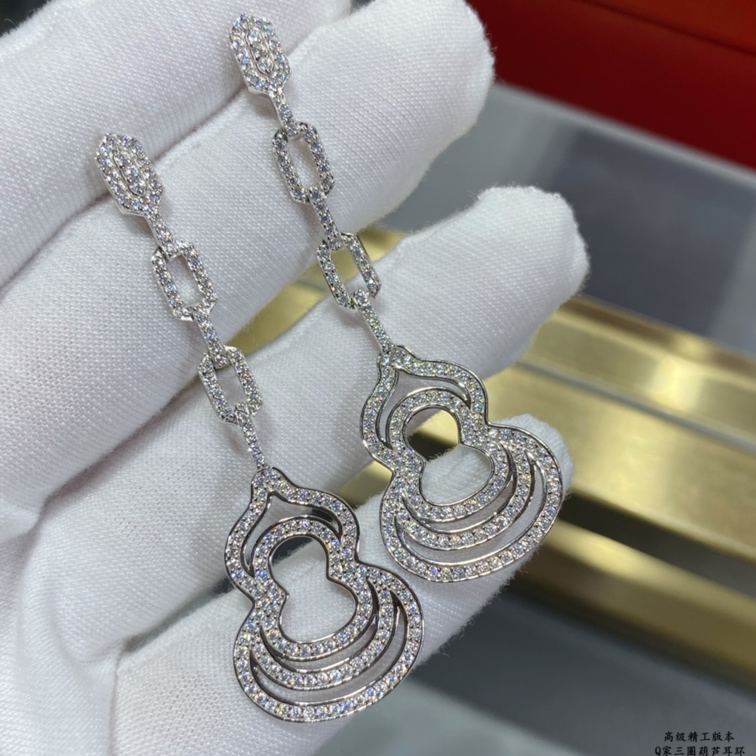 Qeelin Triple Hoop Gourd Earrings