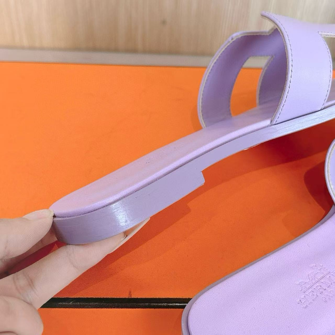 UA Hermès Oran sandal