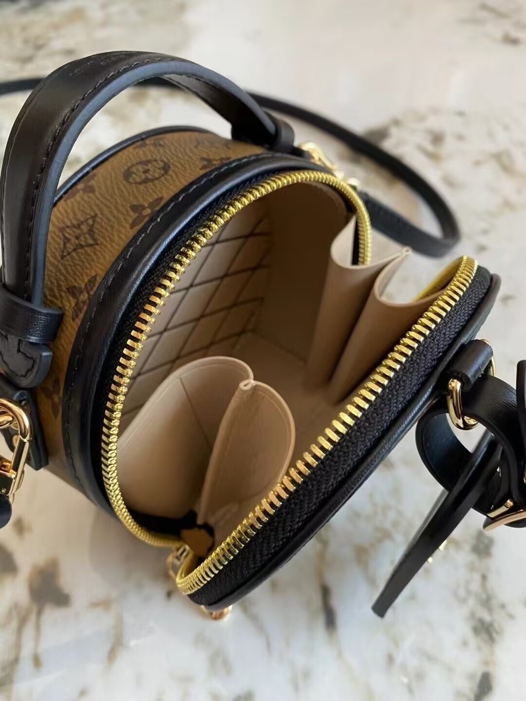 LV Mini Boite Chapeau M83614 13x12x6.5cm