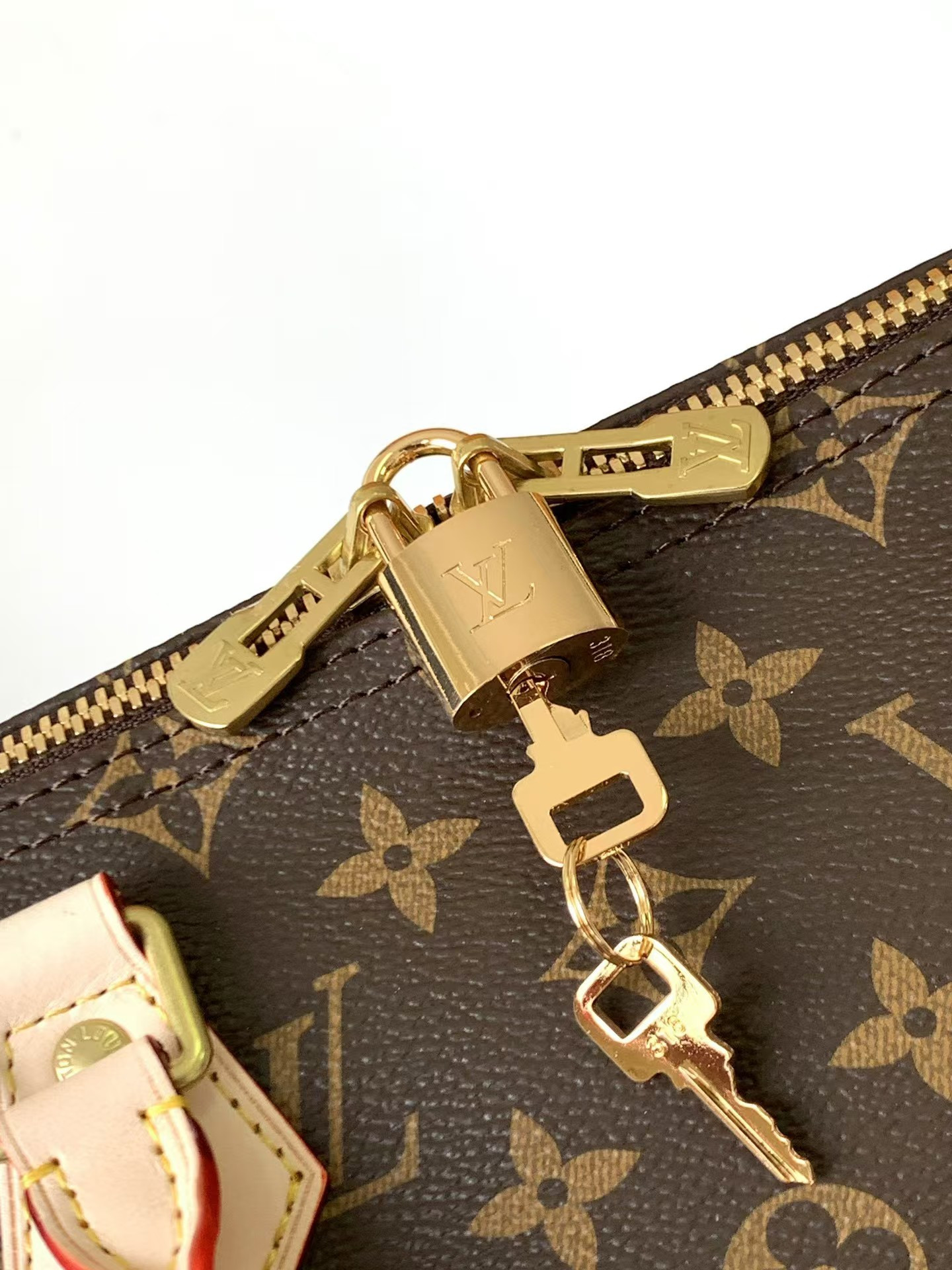 LV Speedy Bandoulière 35 M46981 13.8 x 9.1 x 7.1 inches