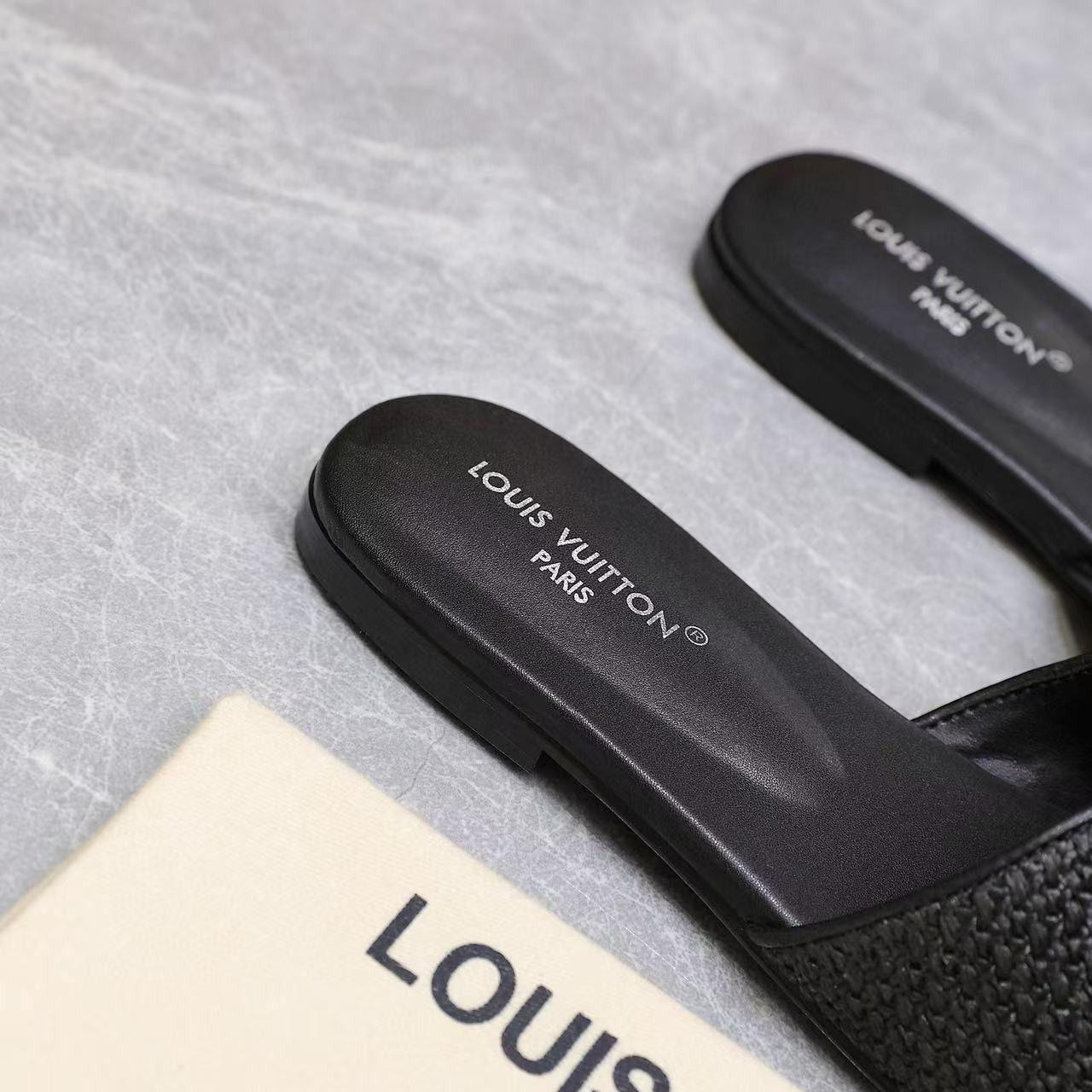 UA LV Mare Flat Mule