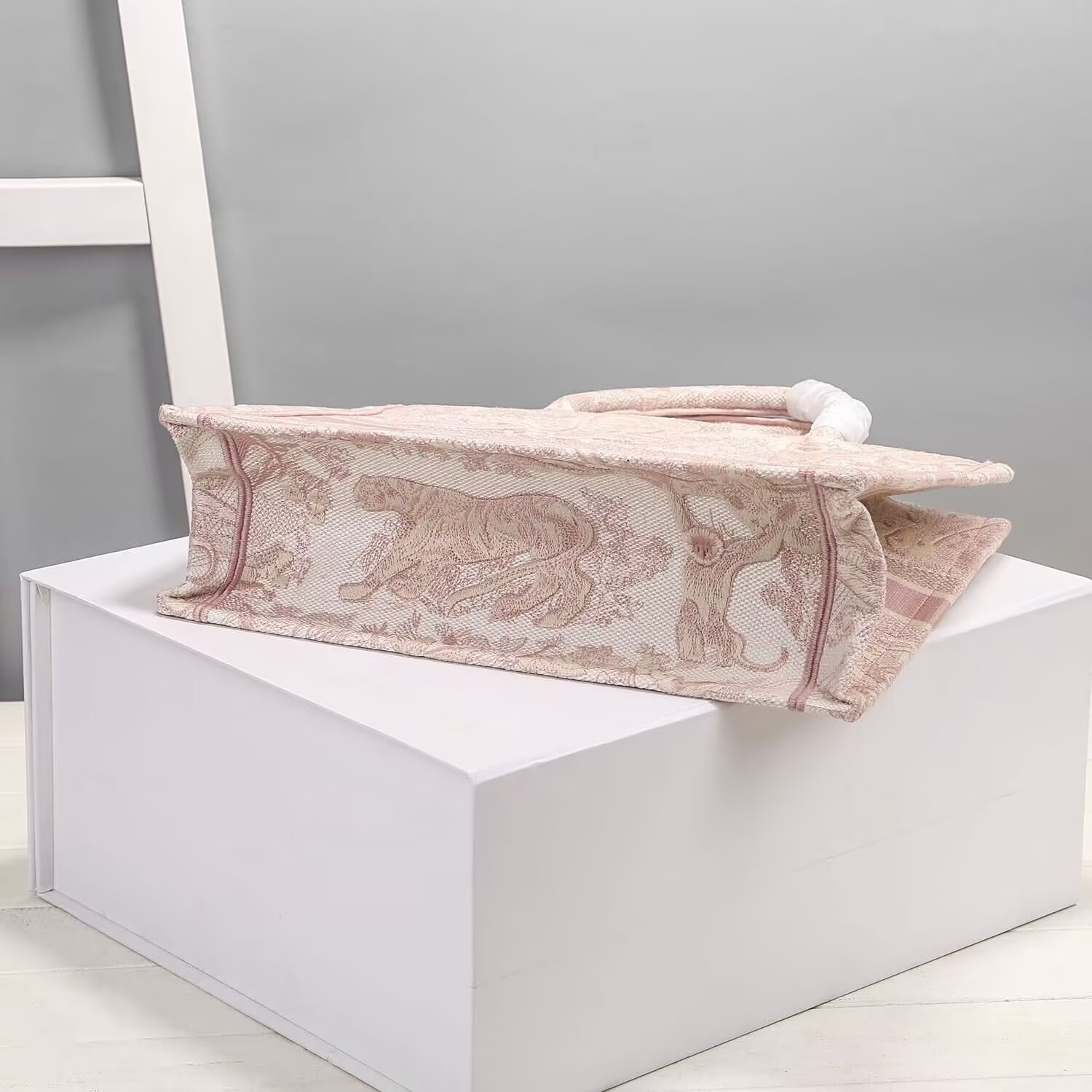 D*or tote 36 x 18 x 28cm