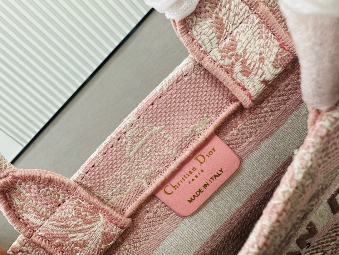 D*or book tote 24ss 21.5×13×7.5cm