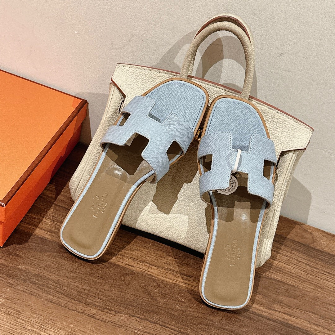 UA Hermès Oran sandal