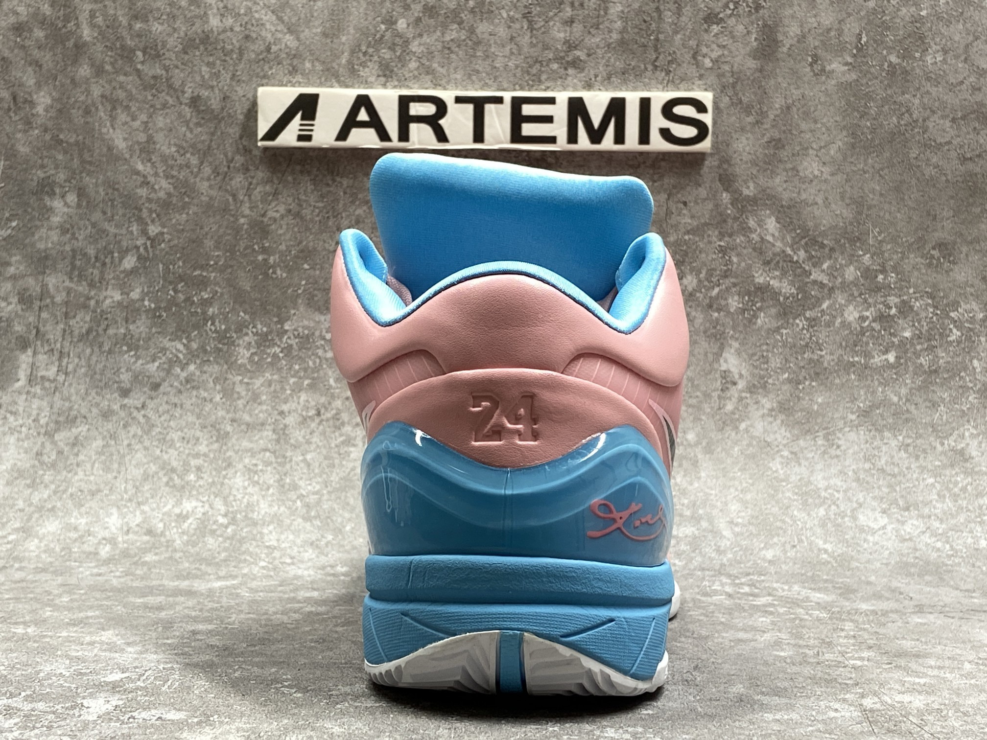 Nike Zoom Kobe 4 Protro Pink