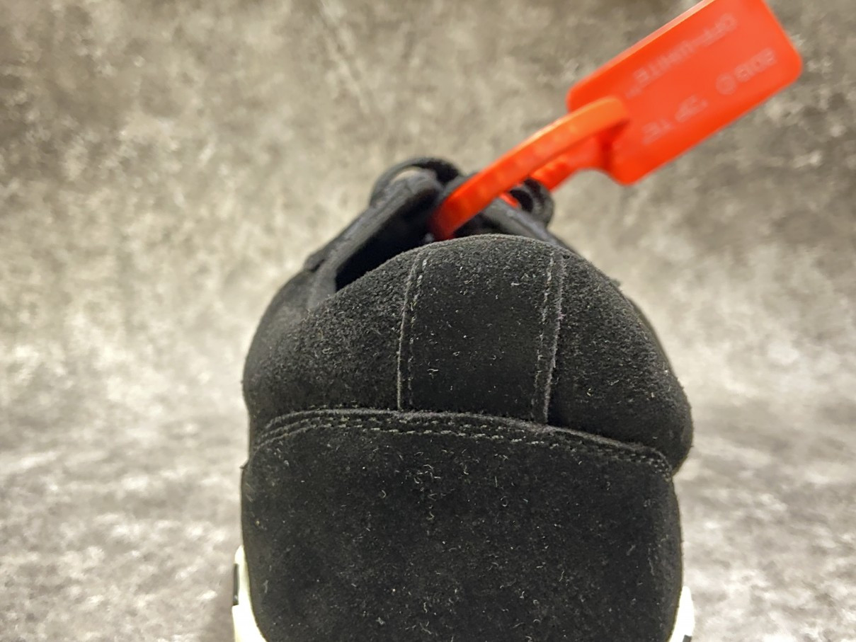 OFF-WHITE Vulc Low Black Fuchsia