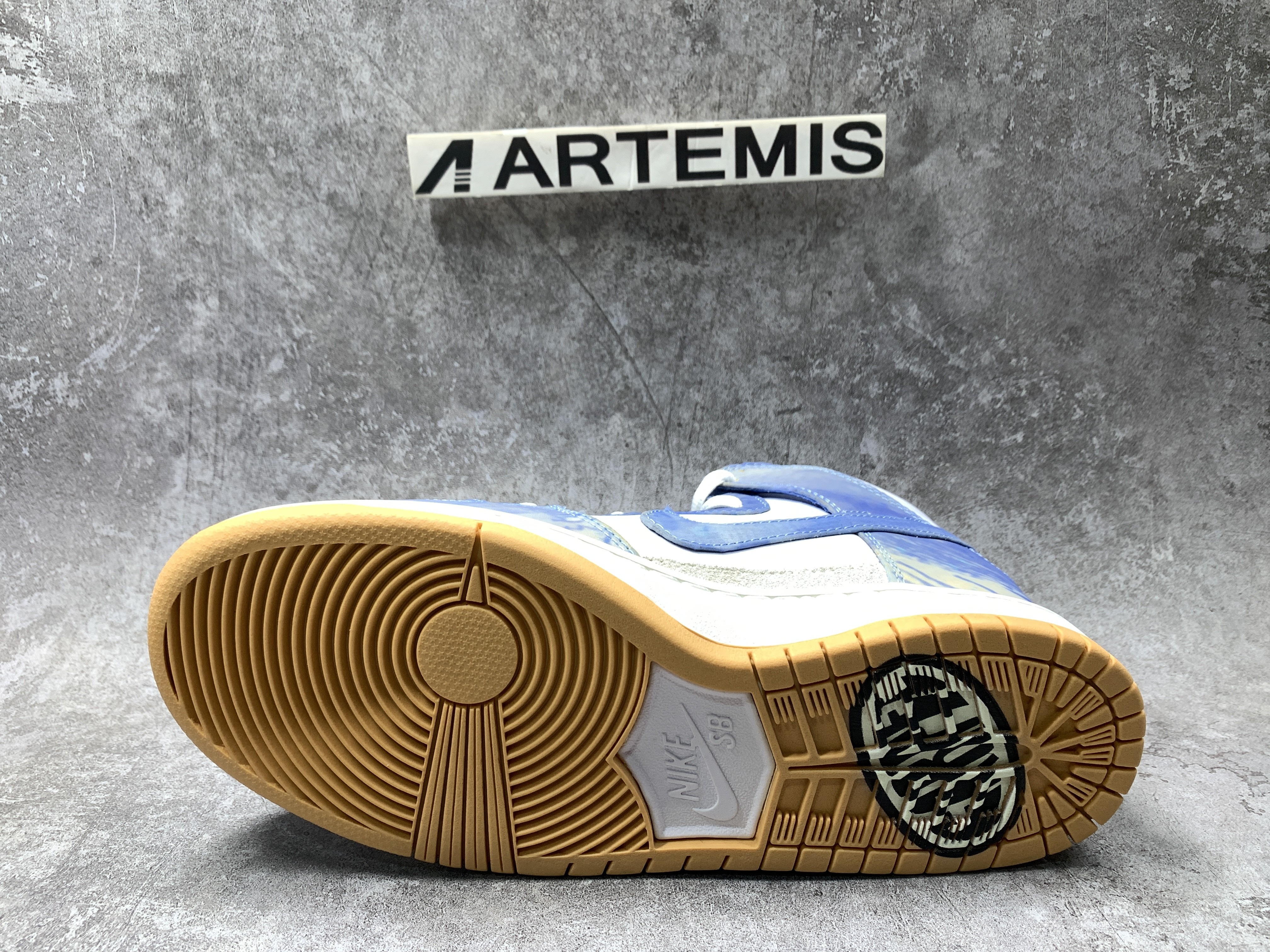 Nike SB Dunk High Carpet Company