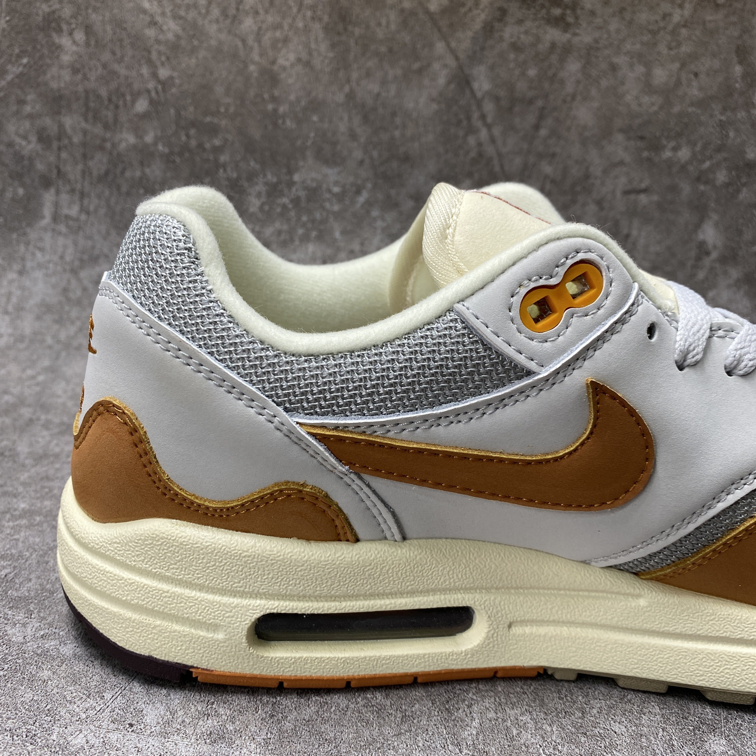 Nike Air Max 1 Patta Waves Monarch