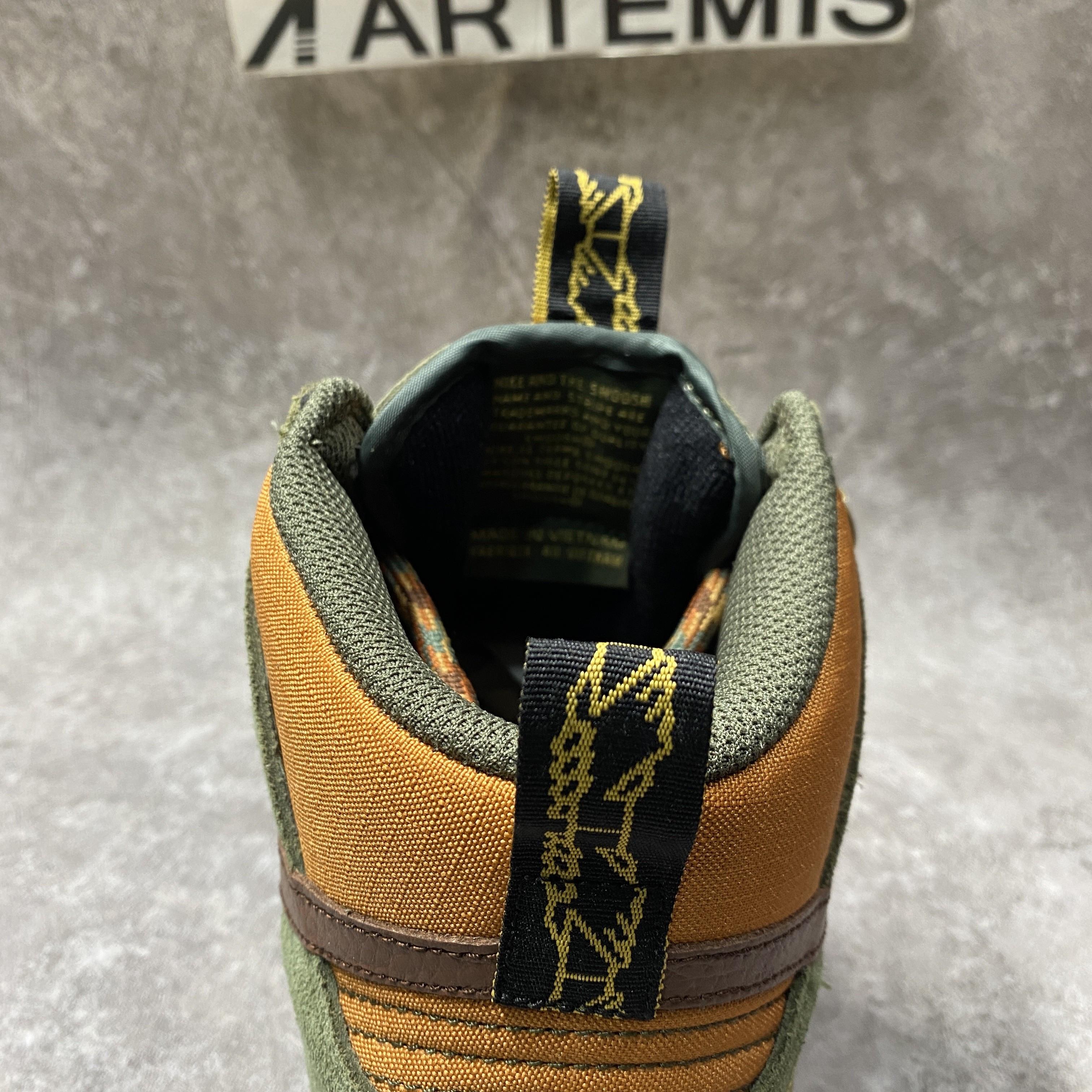 Pass-Port X Nike SB Dunk High Emerald Green Orange