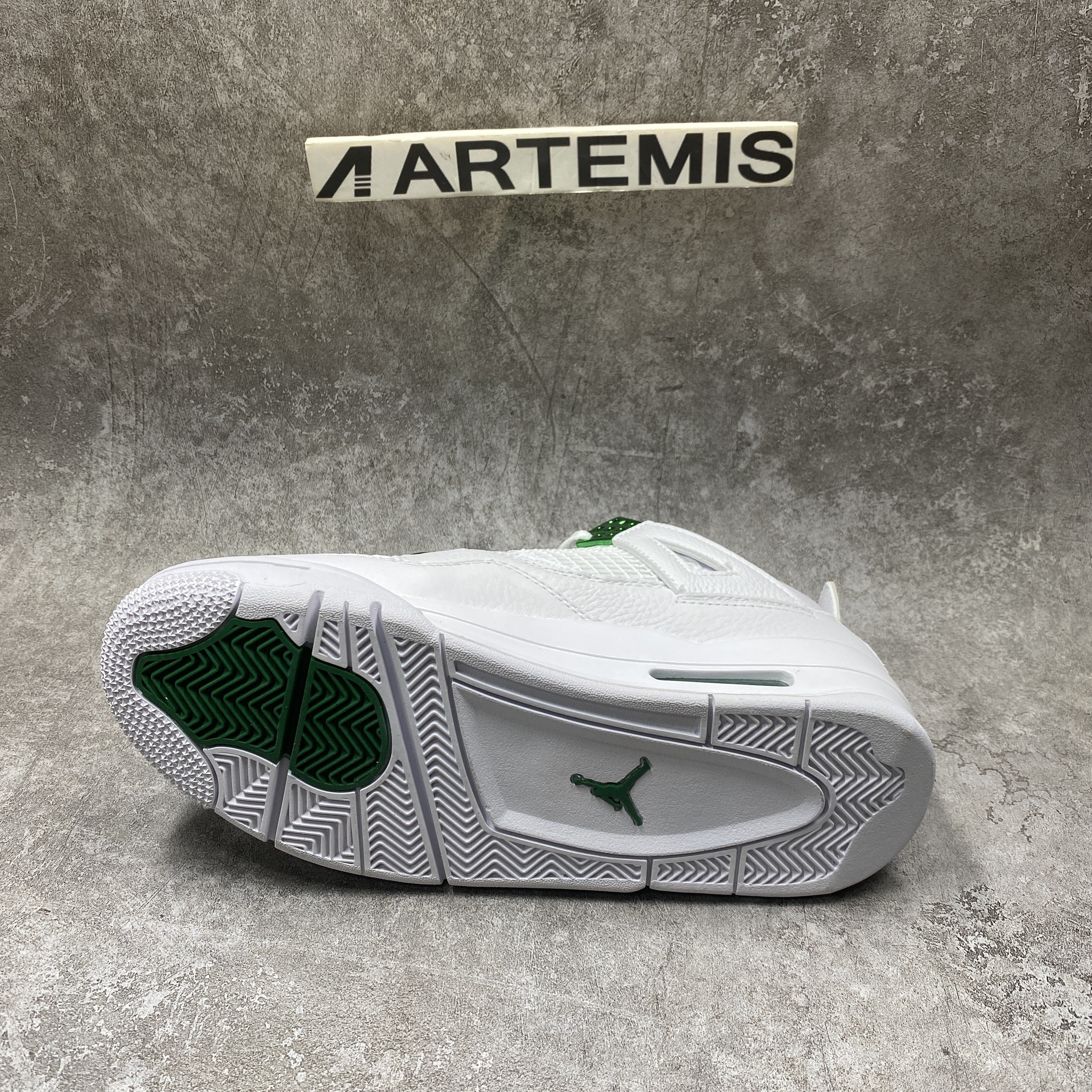 Air Jordan 4 Retro Metallic Green
