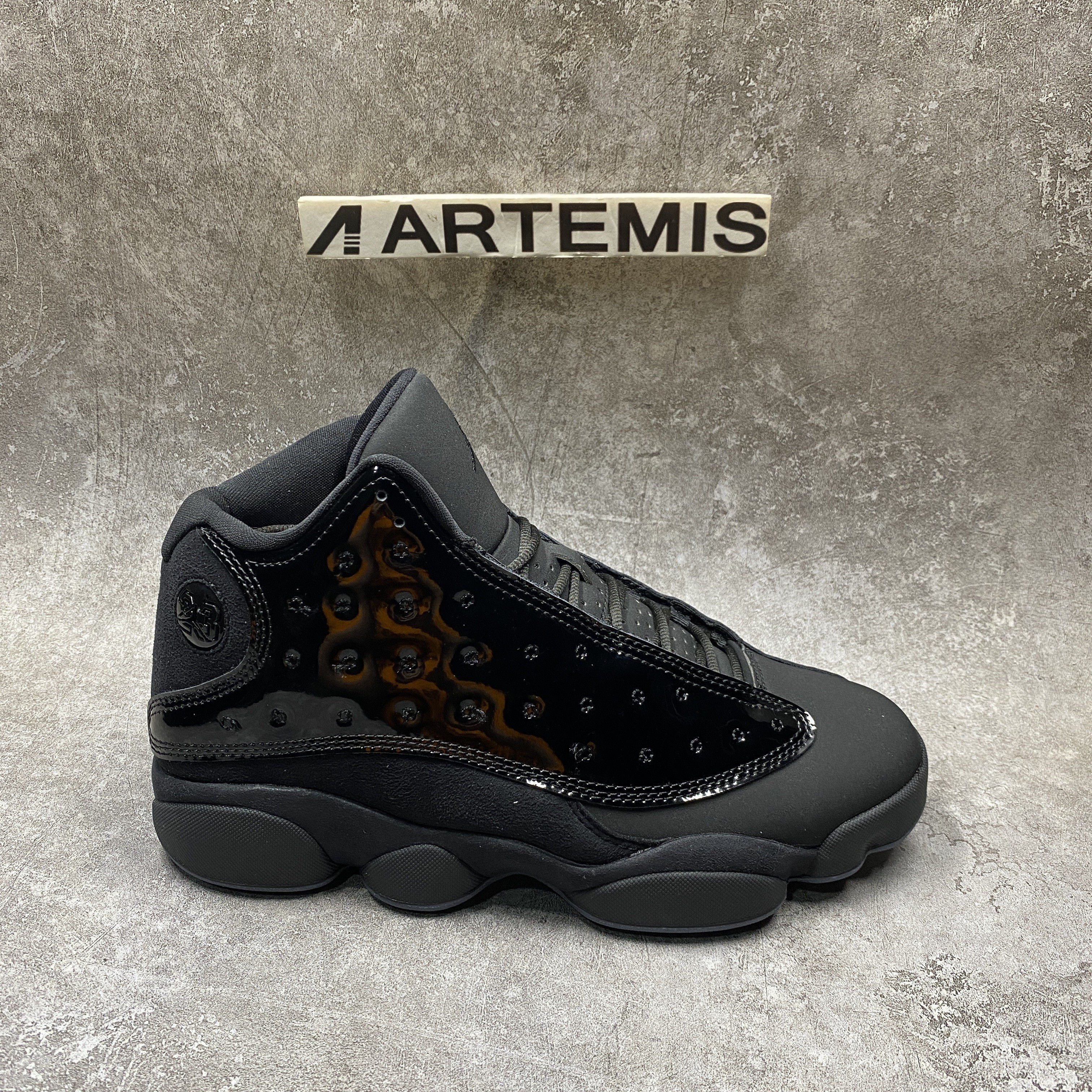 Air Jordan 13 Retro Cap and Gown