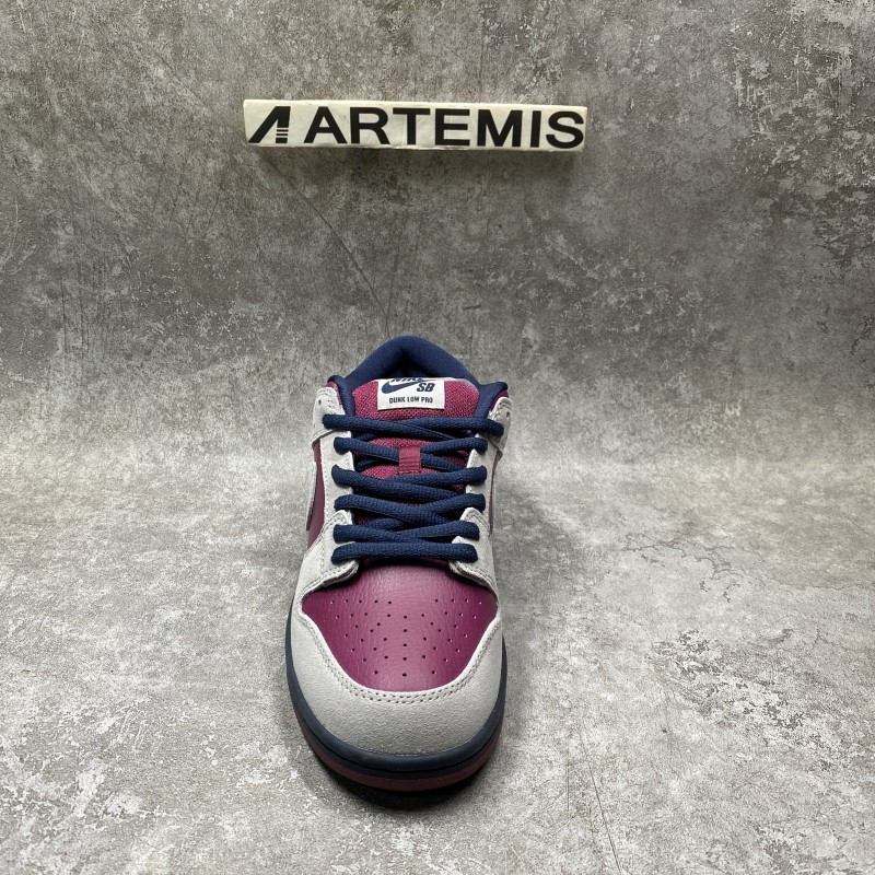 Nike SB Dunk Low Atmosphere Grey True Berry