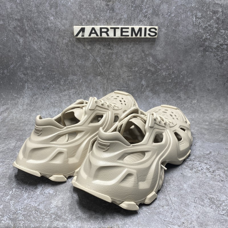 Balenciga HD Lace-Up Sneaker in beige