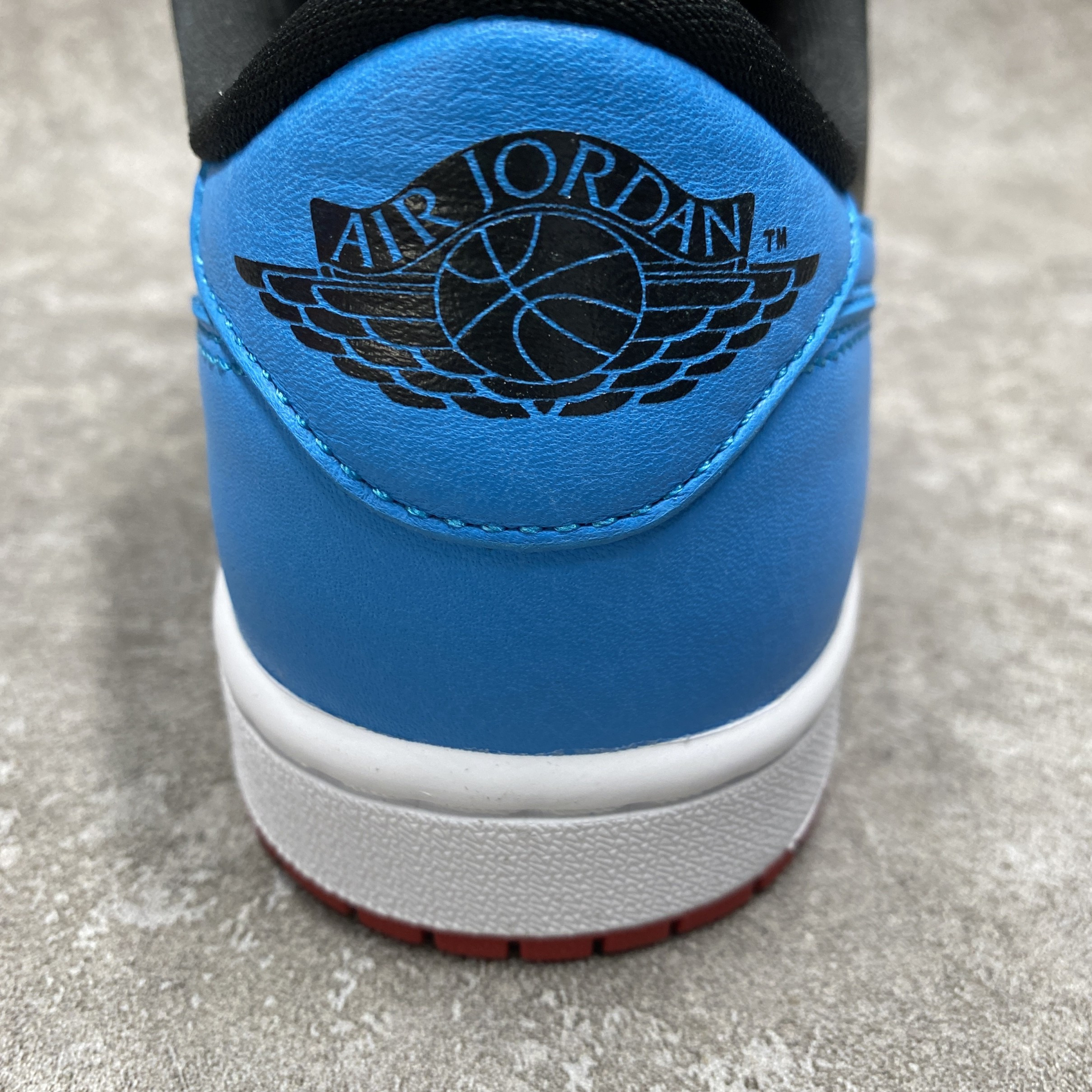 Air Jordan 1 Retro Low OG