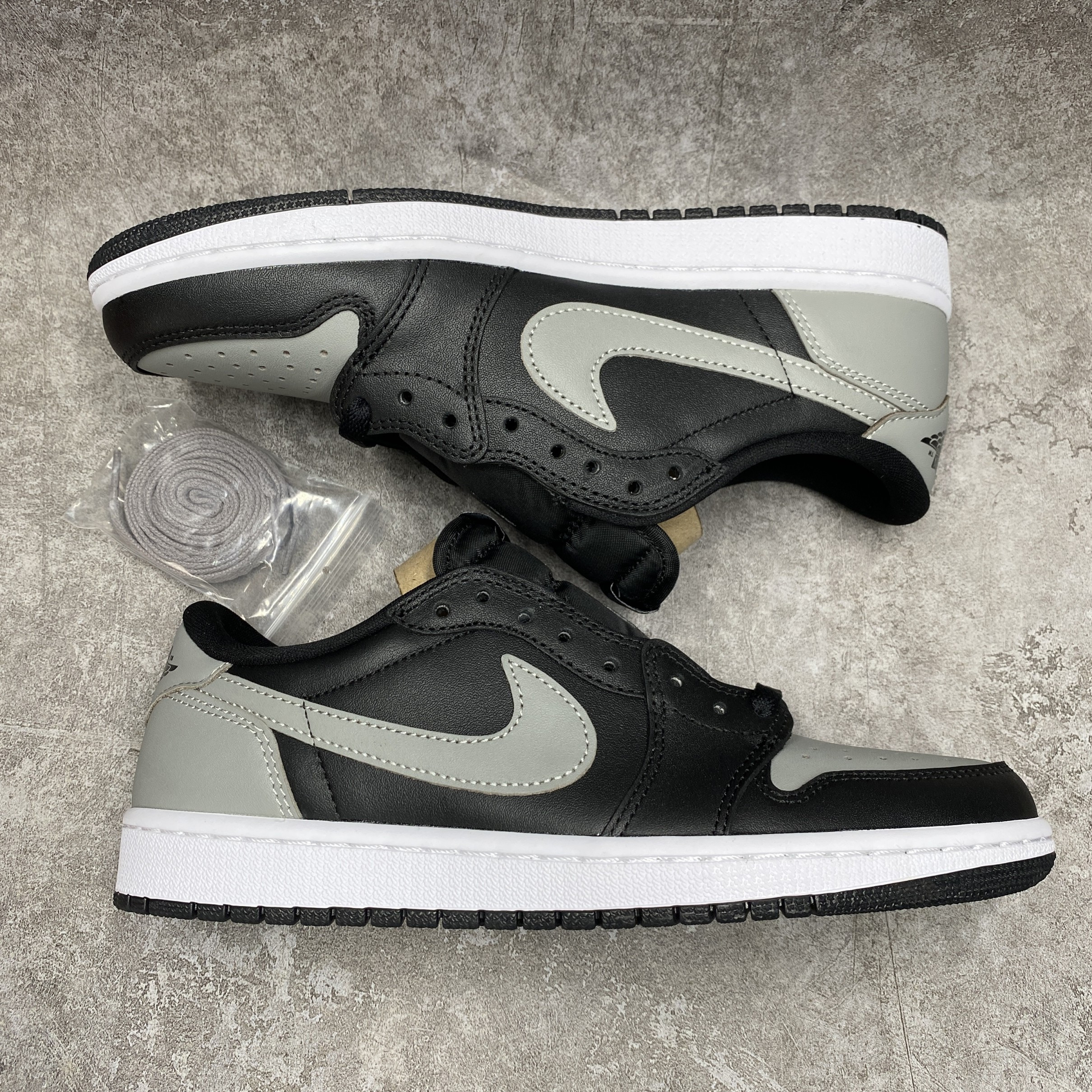 Air Jordan 1 Retro Low Og