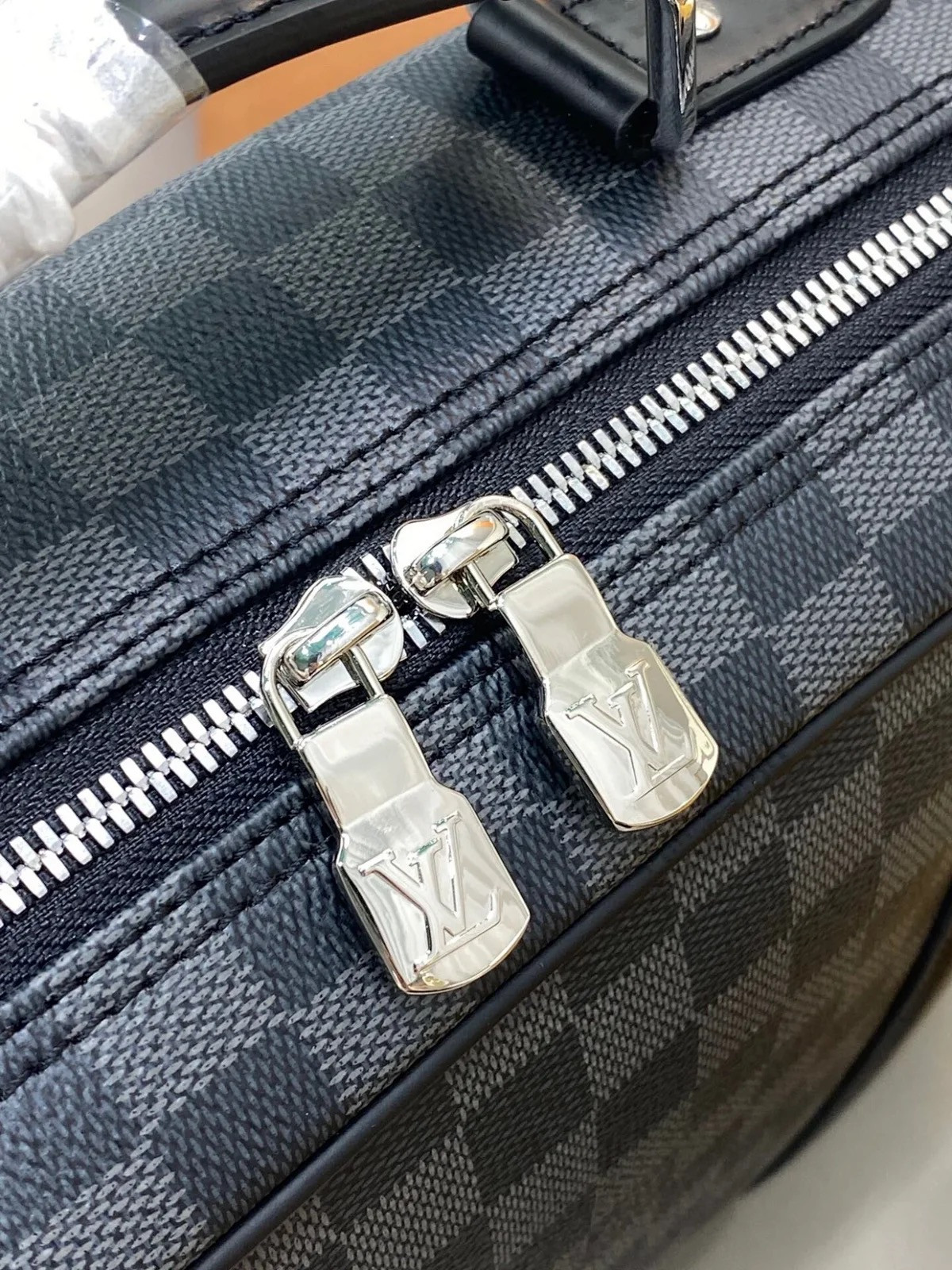 LV BRIEFCASE BACKPACK N50051