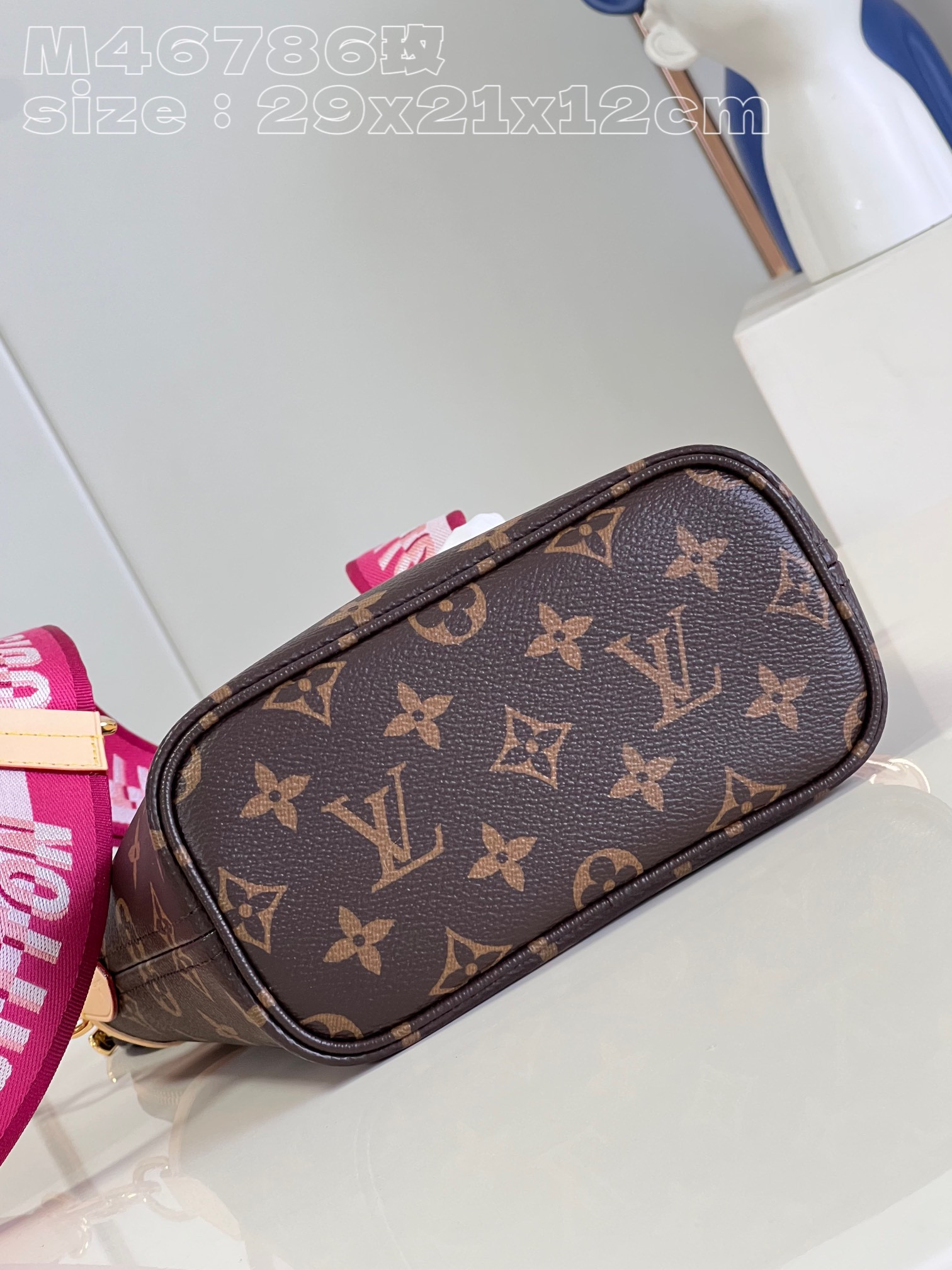 LV Neverfull BB M46786
