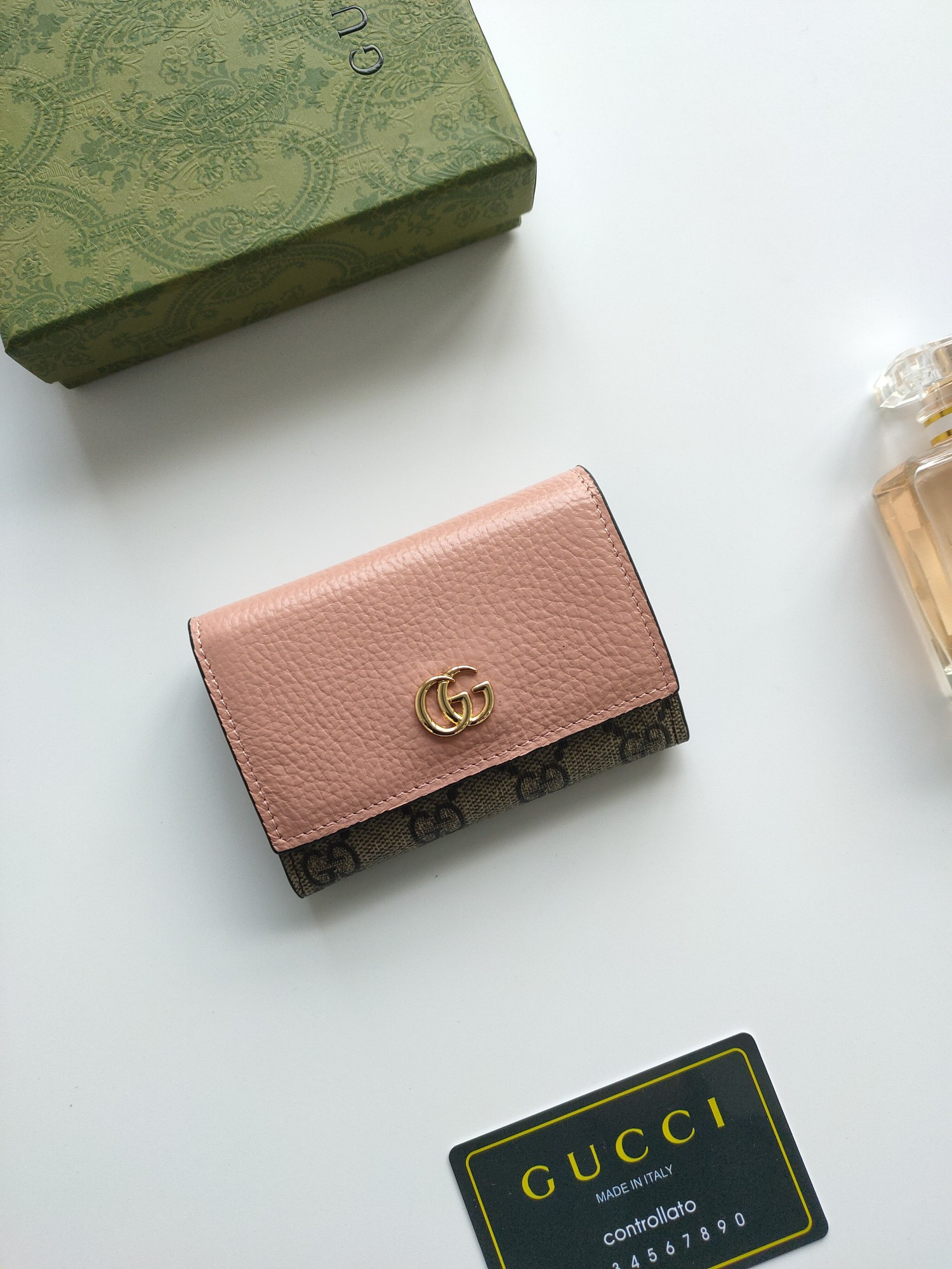 G*u*i gg card case wallet