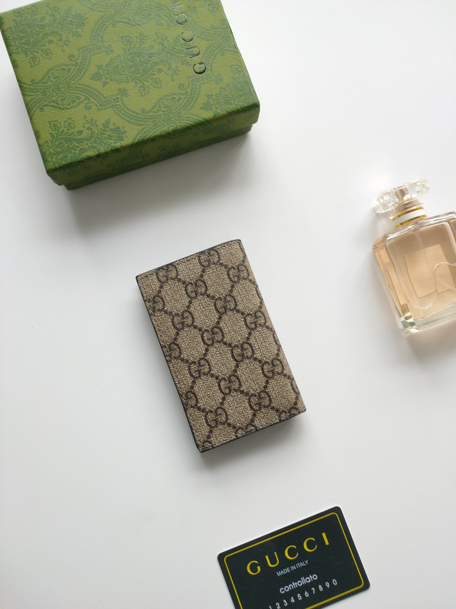 G*u*i gg card case wallet