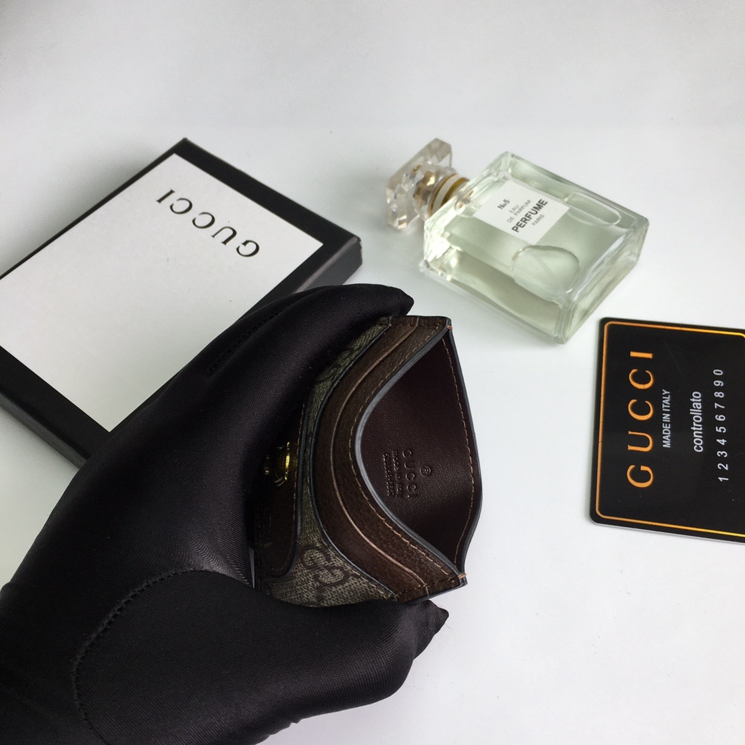 G*u*i gg card case wallet