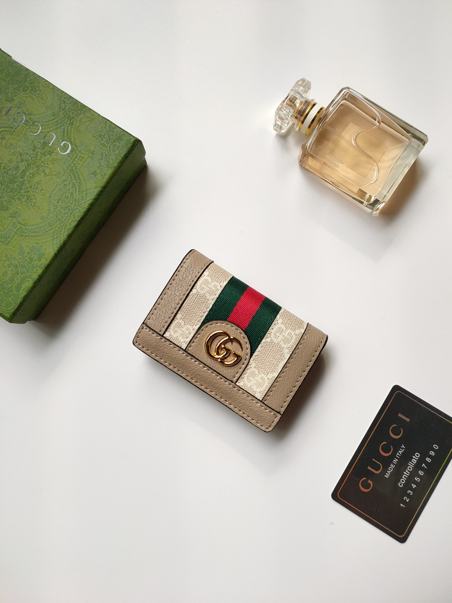 G*u*i gg card case wallet