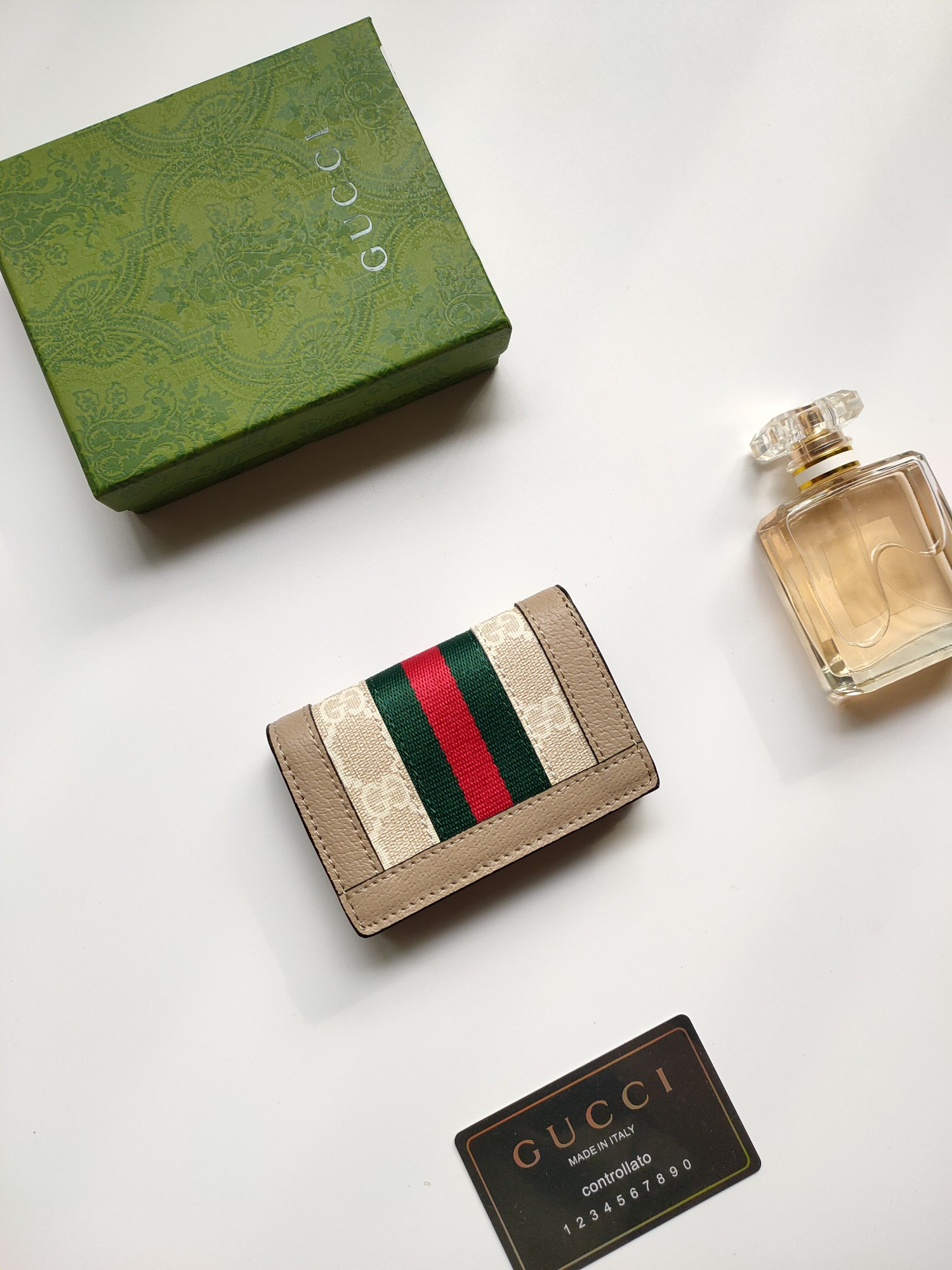 G*u*i gg card case wallet