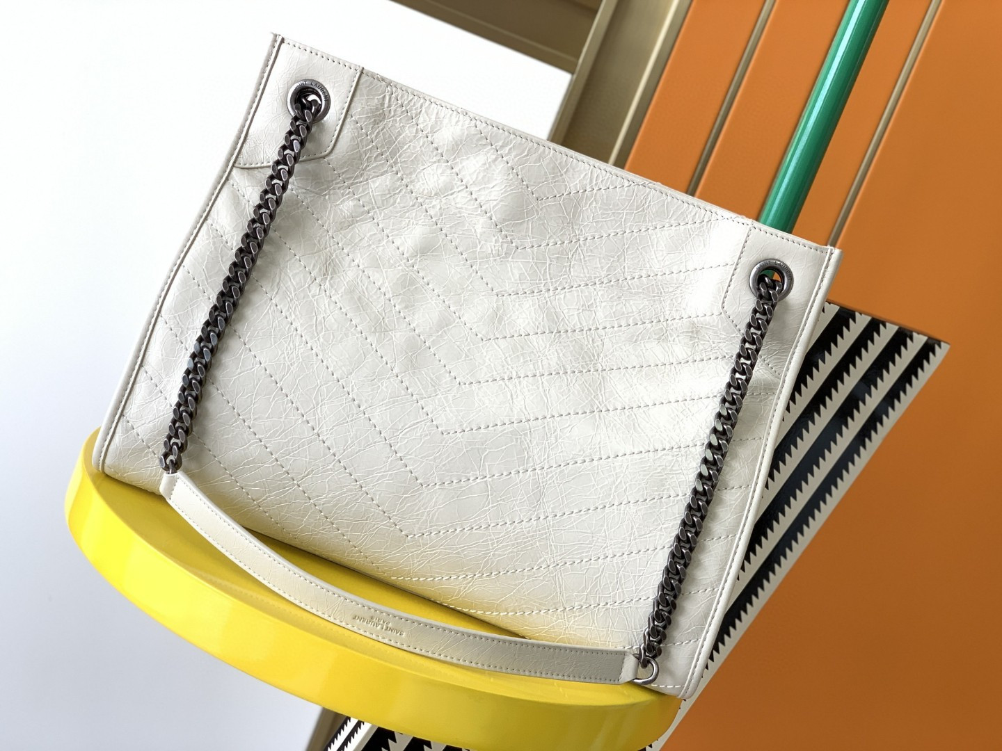 Y*L niki shopping in vintage leather white 12.9 x 10.6 x 4.5 inches