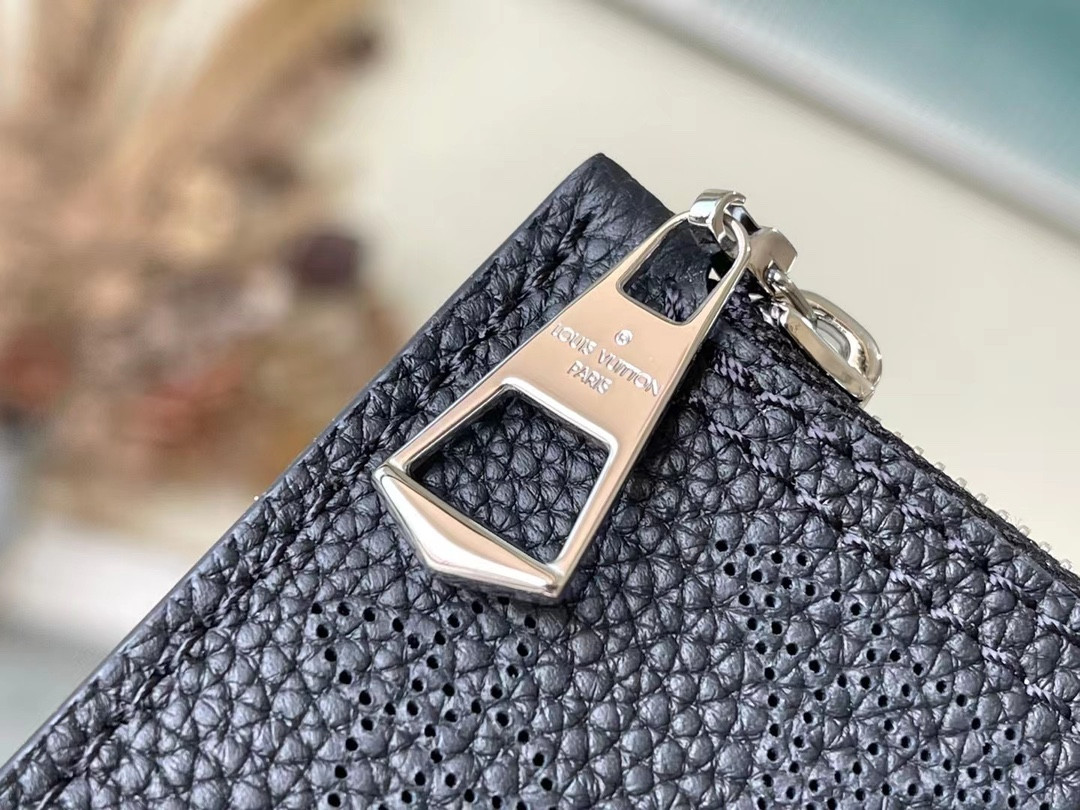 LV Blossom M21848 20.0 x 20.0 x 12.5 CM