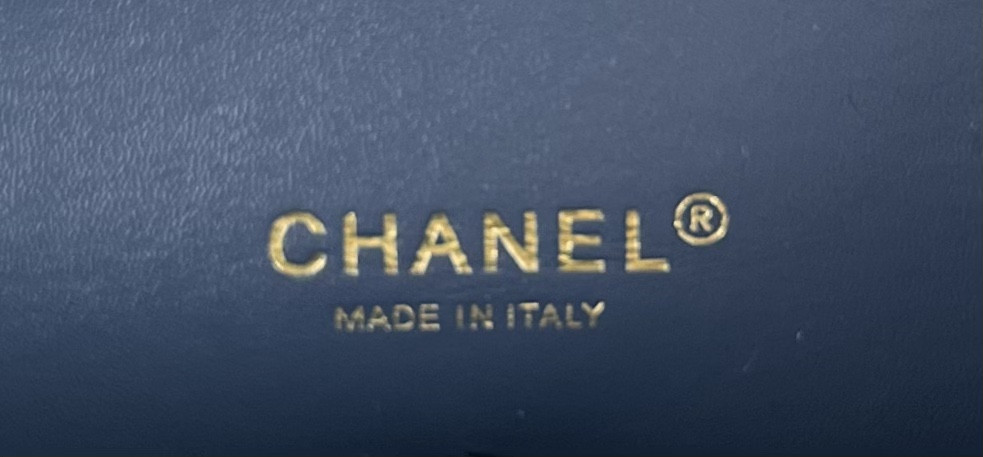 Ch*el classic 11.12 handbag tweed & gold-tone metal 6 × 9.9 × 2.5 in