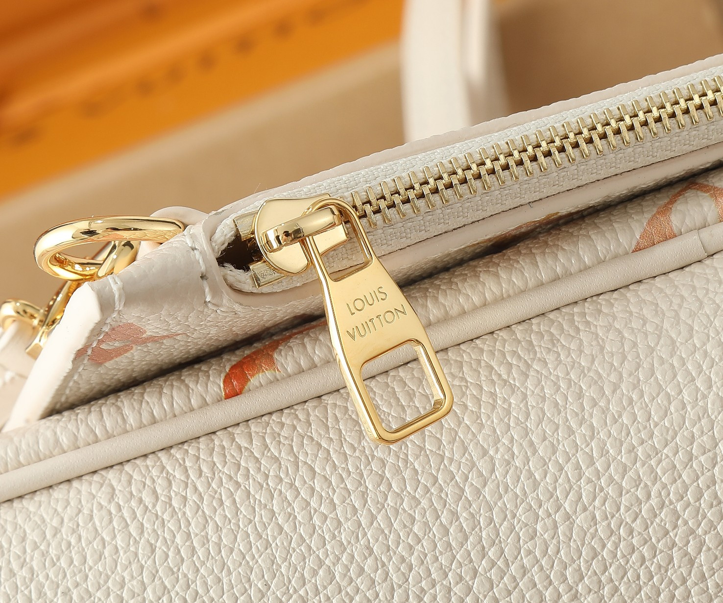 LV Neverfull MM M47080  12.2 x 11 x 5.5 in Without Box