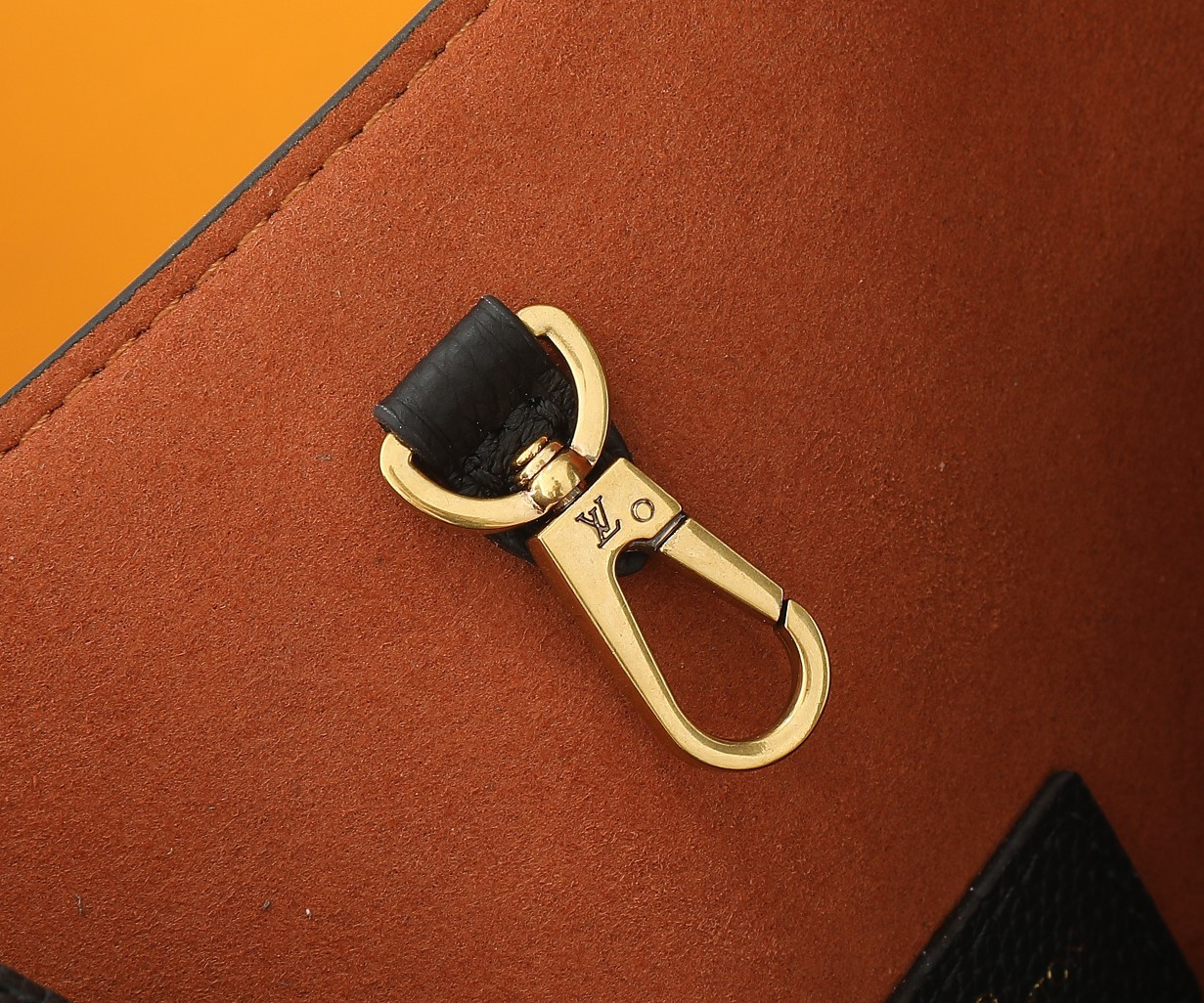 LV Low Key Hobo MM M24856 12.2 x 13.8 x 7.1 in