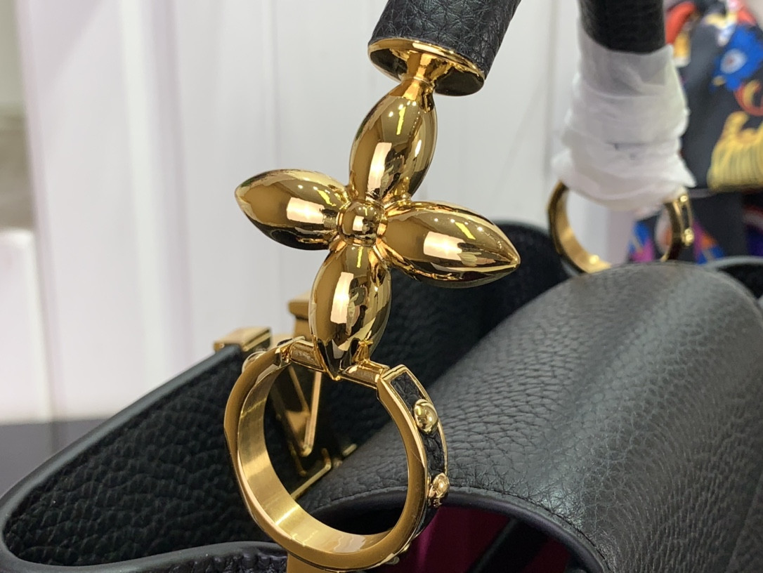 LV Capucines Mini M24698 27x18x9 cm