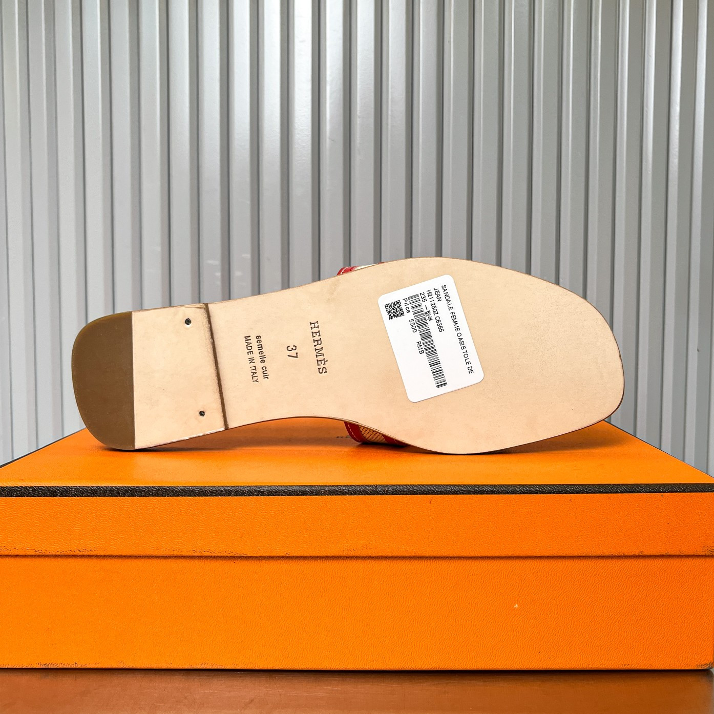 UA Hermès Oran sandal