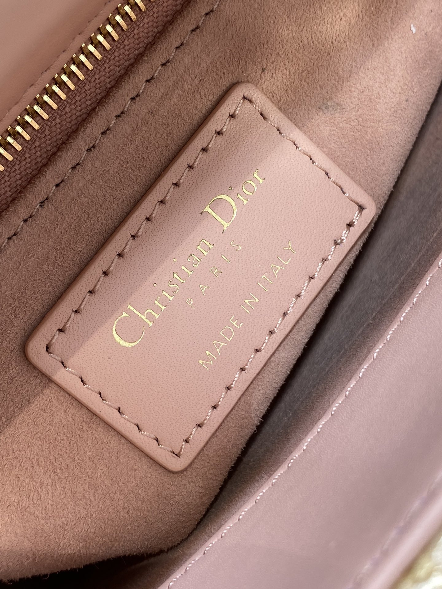 D*or artistic limited edition three-gusset lady D*or bag with heavy bead embroidery 17cm