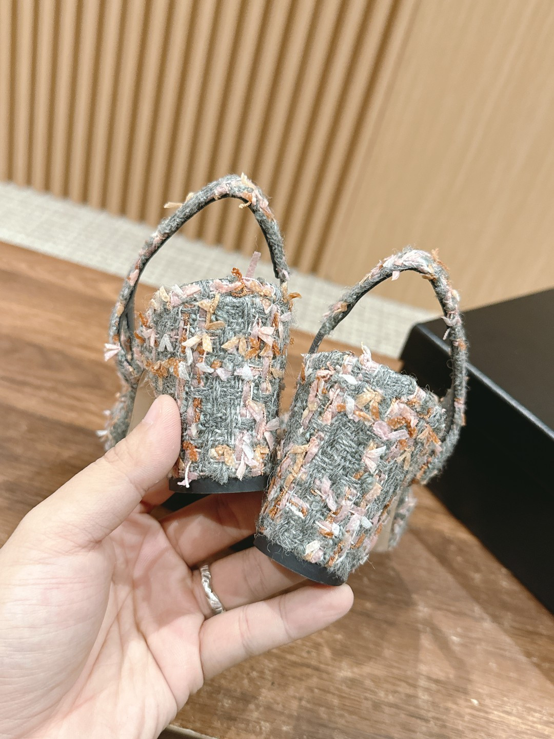 ua Ch*el slingbacks