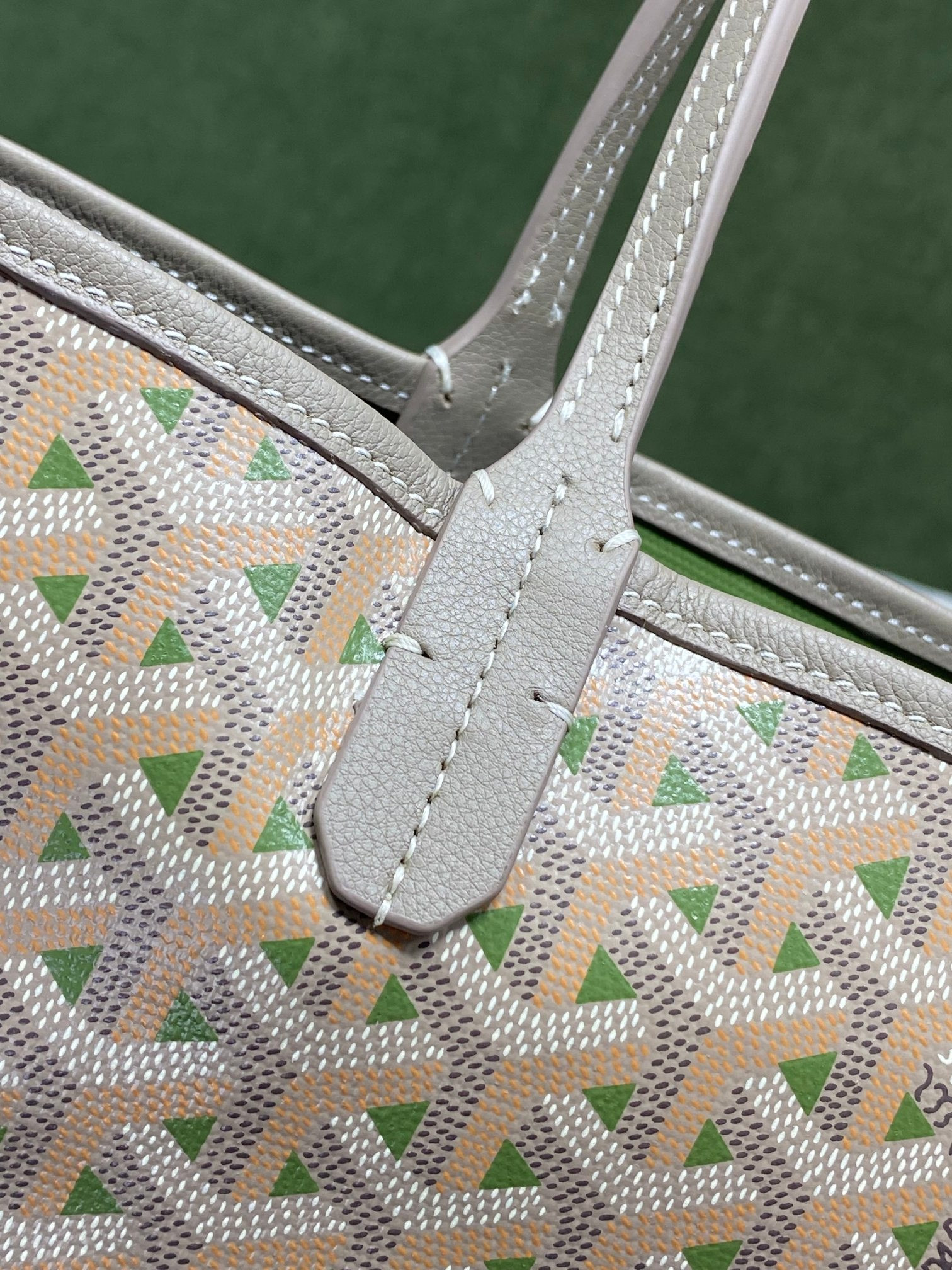 Go*ard small saint l0*is bag 28 cm x 15 cm x 34 cm