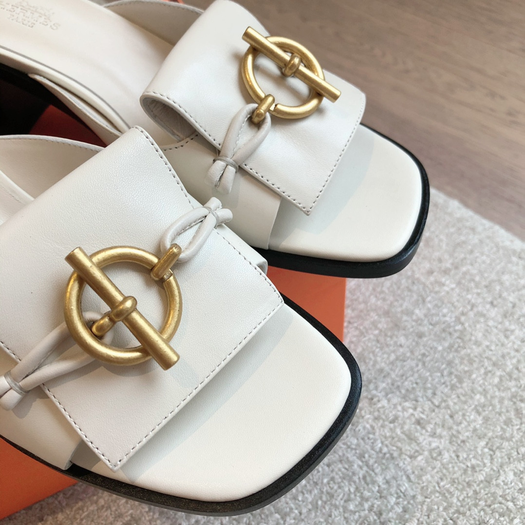 UA Hermès Isle sandal