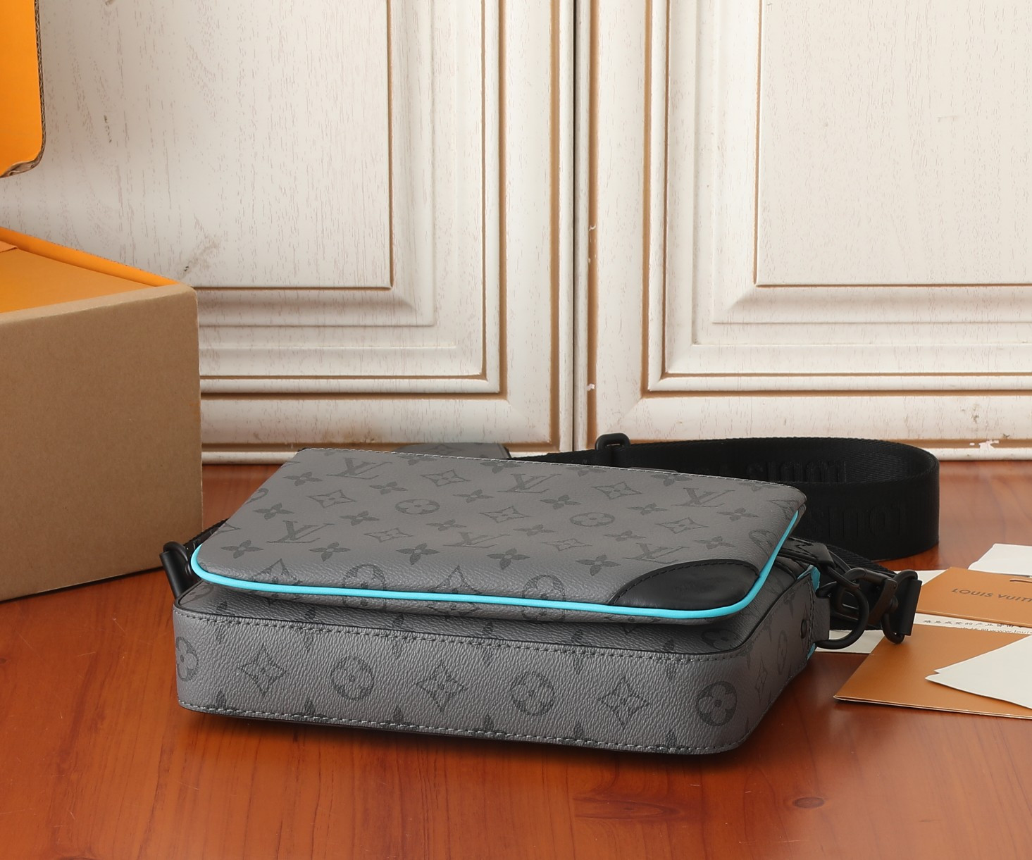 LV Trio Messenger M11648 25x18.5x7CM