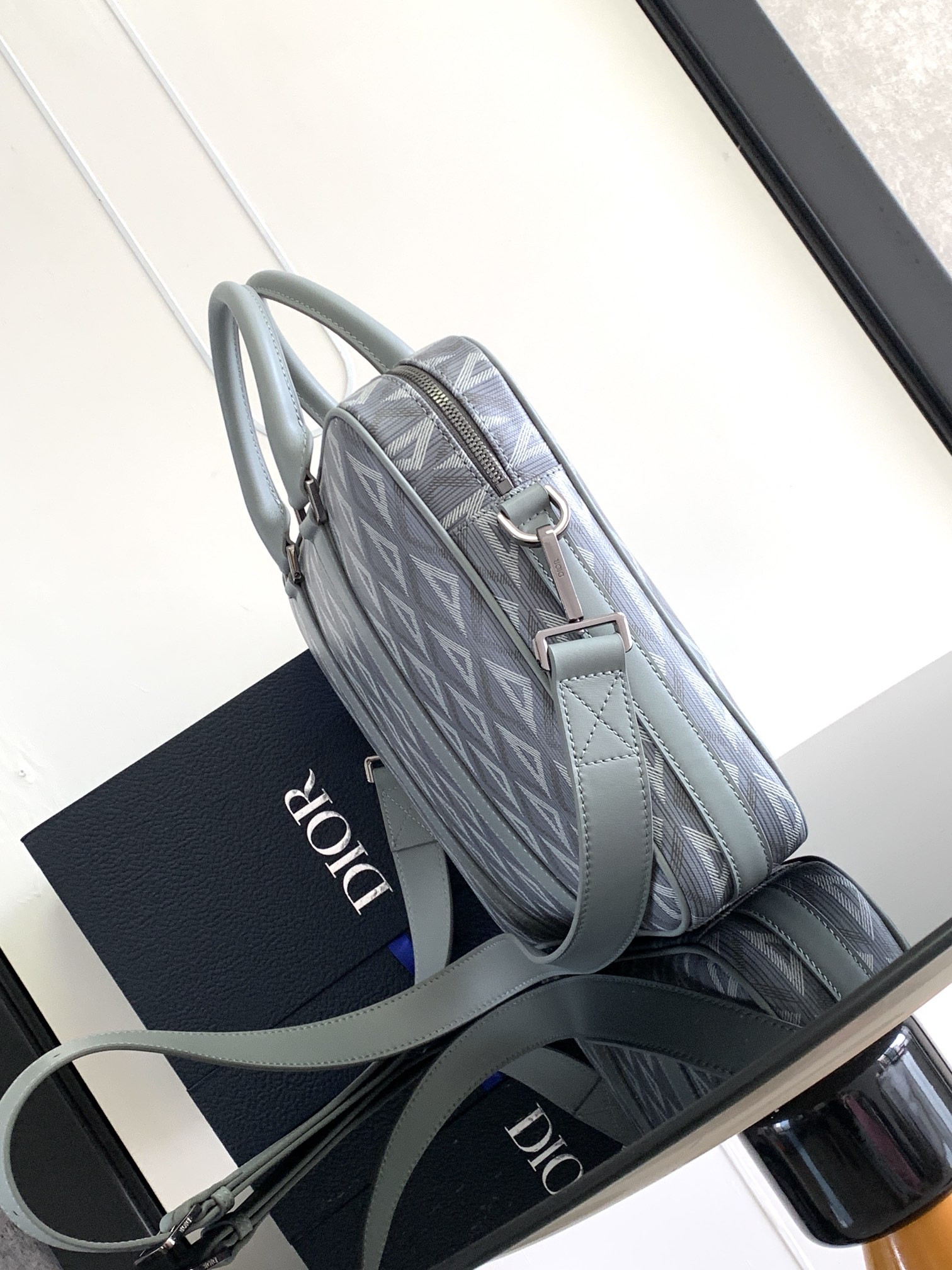 D*or zipped briefcase 37 x 28 x 6 cm