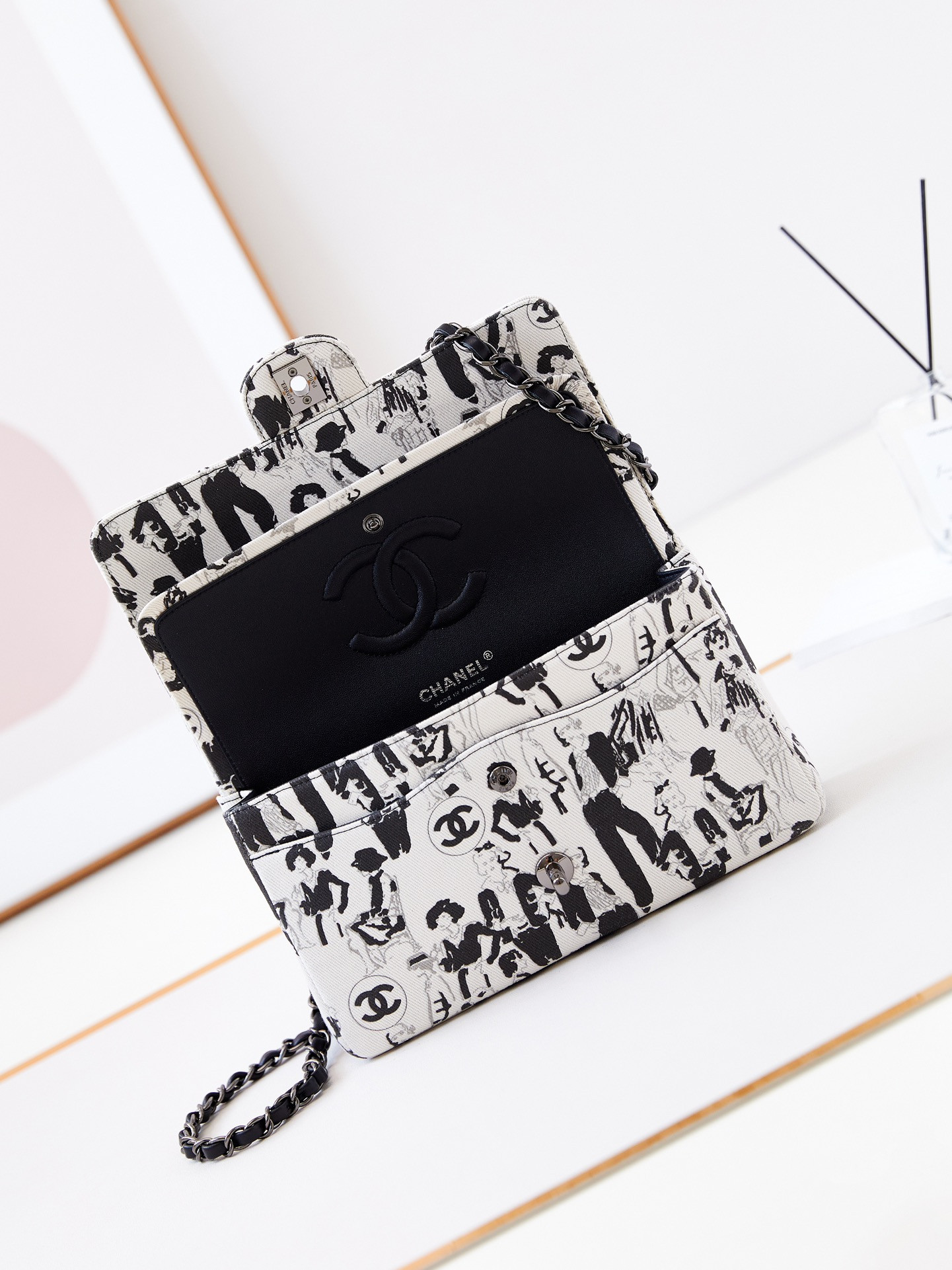 Ch*el classic flap bag 15.5×25.5×6.5cm