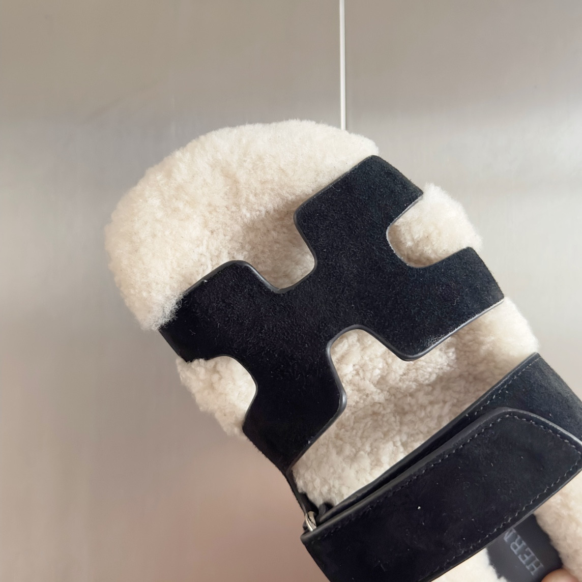 UA Hermès Chypre sandal