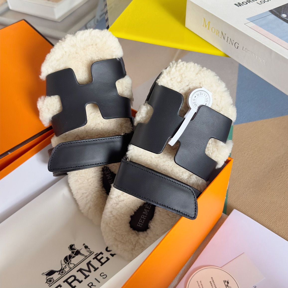 UA Hermès Chypre sandal